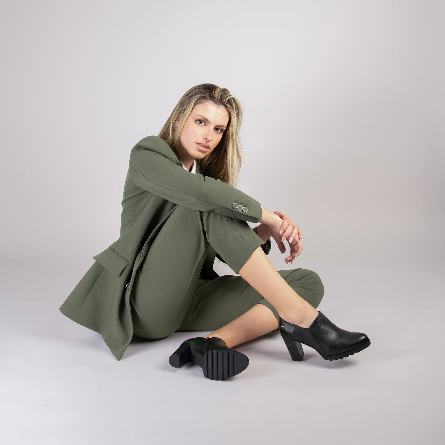 DAYANA – BOTÍN TOBILLERO NEGRO