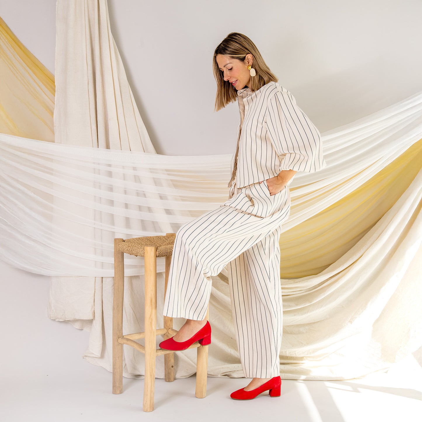 URBAN REDONDO - Zapatos de tacón bajo de ante ROJO