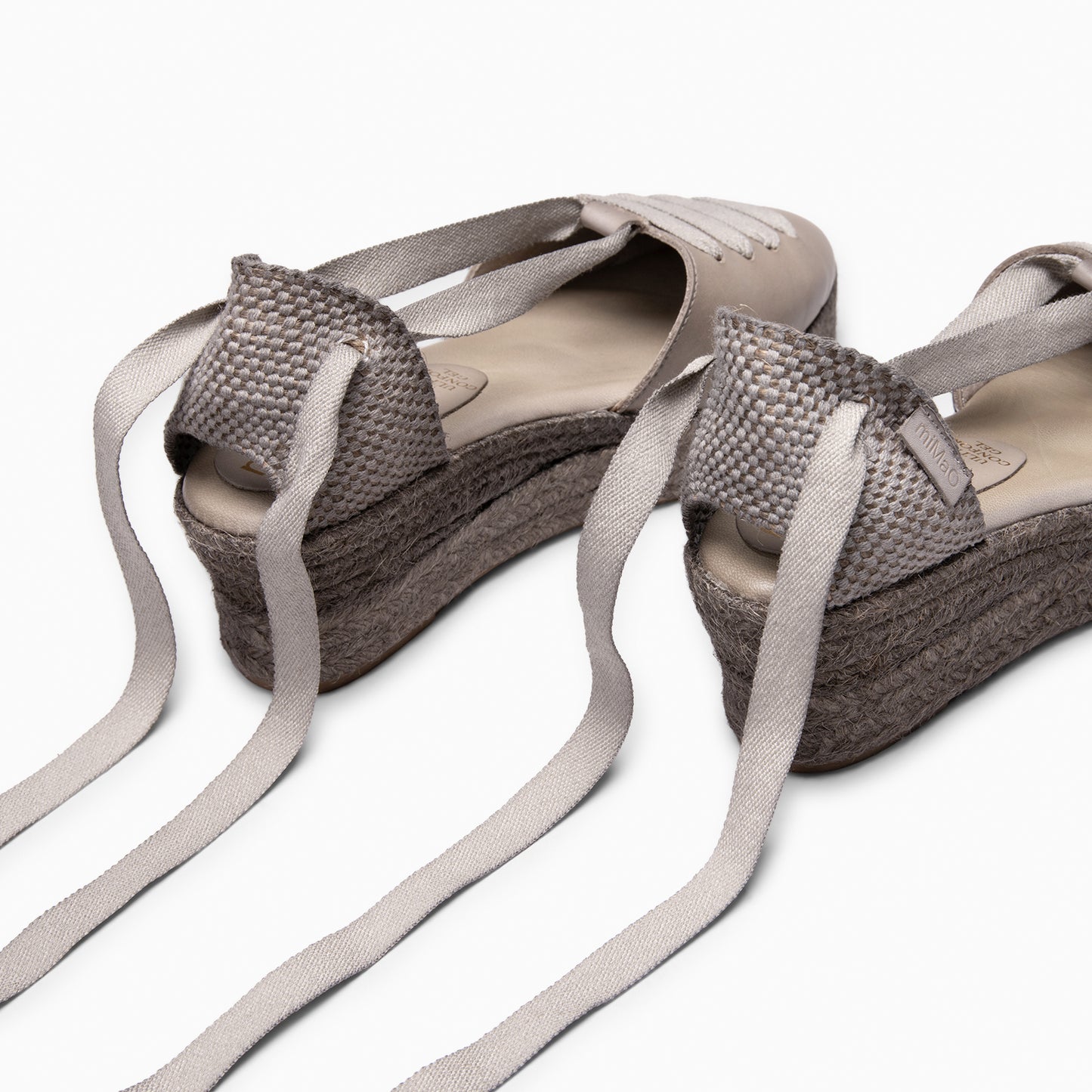 NOJA - Cuñas de esparto con tintado natural TAUPE