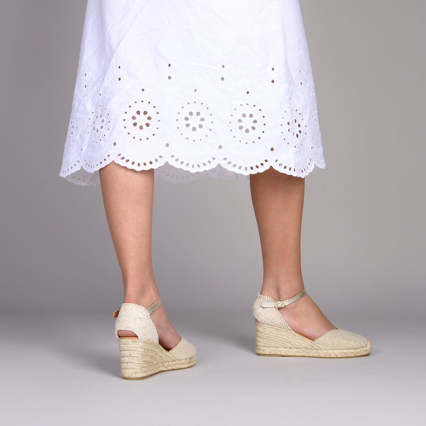 DUNA – Cuñas de Esparto Metalizados de lino ORO