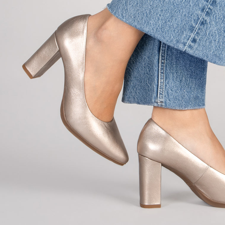 URBAN SPLASH – Zapato de tacón con piel metalizada PLATINO