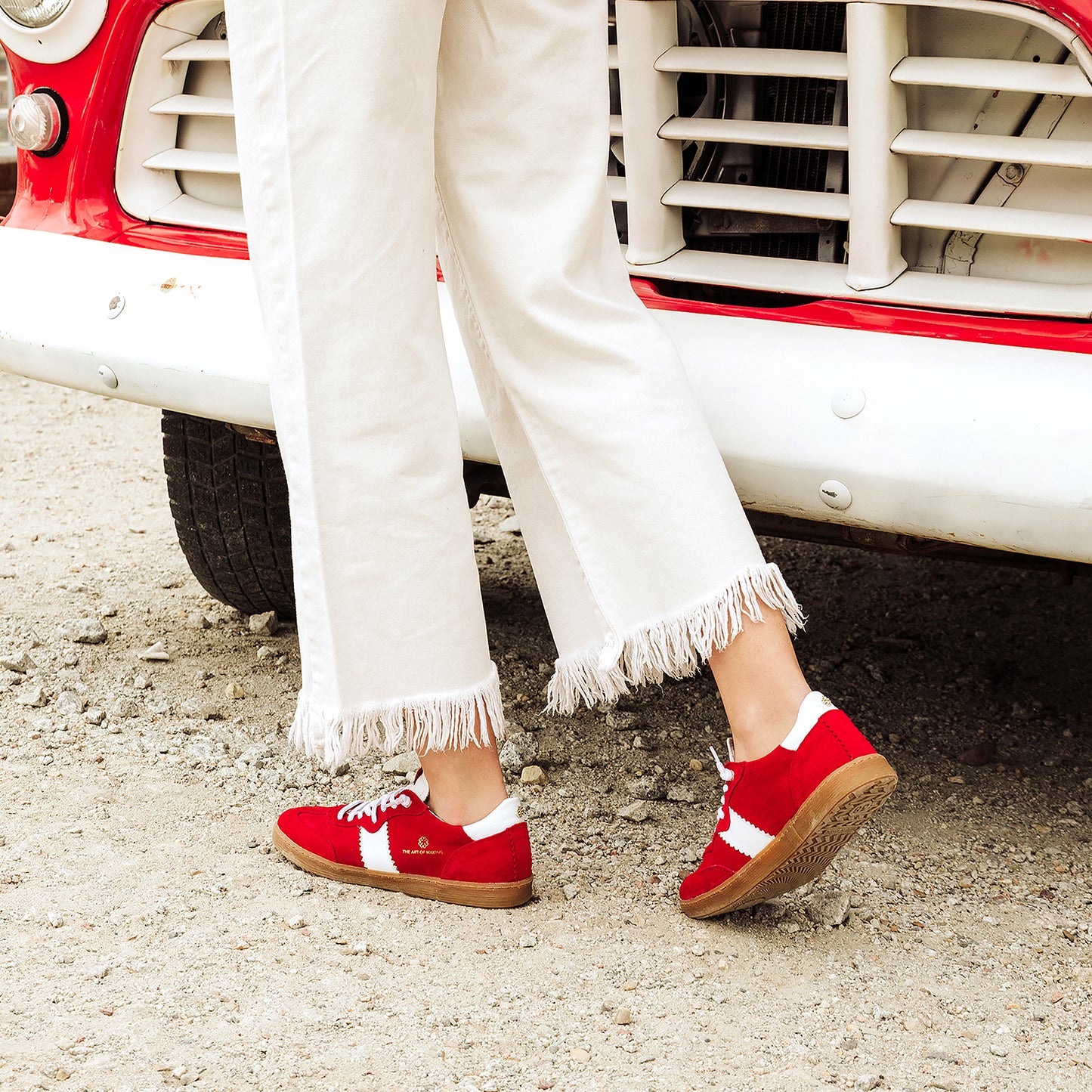 STÜDIO 01 - DEPORTIVOS ROJO