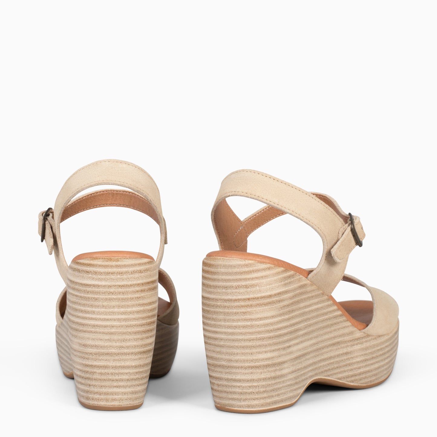 SIDNEY– Sandalias con cuña de madera BEIGE