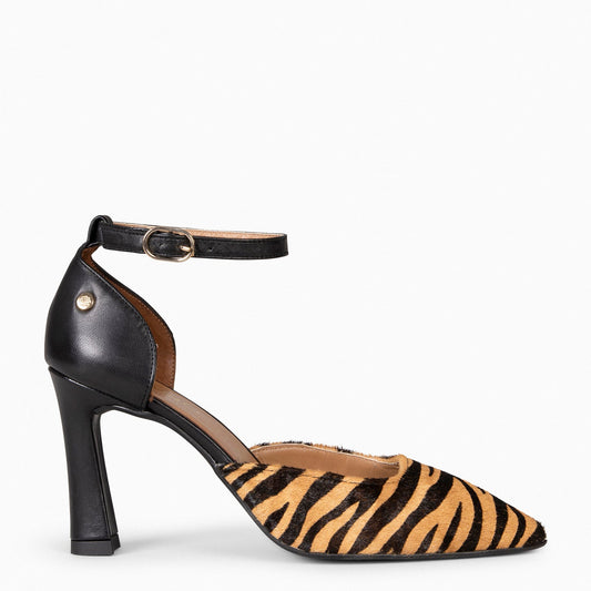 AINHOA - Zapato de tacón punta fina CEBRA
