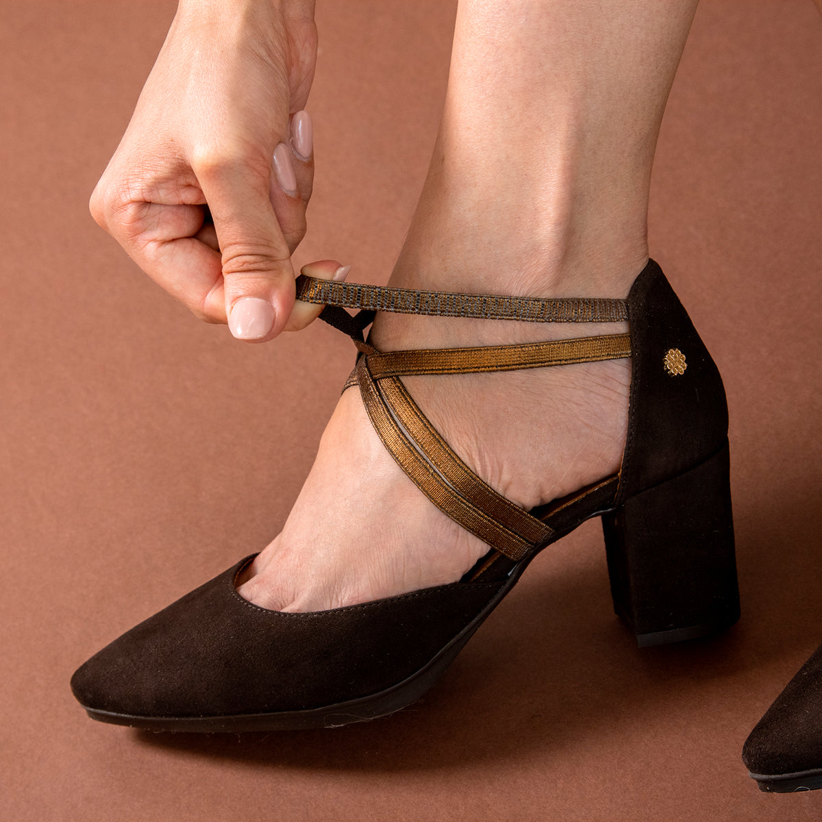 CINDY - Zapatos de tacón cuadrado y tiras cruzadas MARRON BRONCE