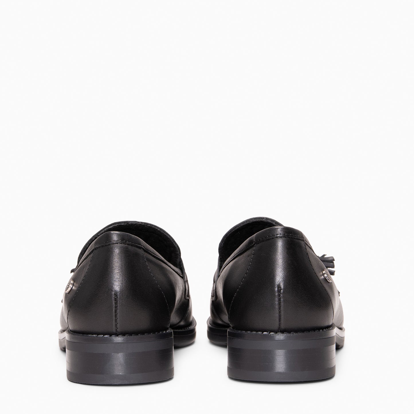 NARA - Mocasín de piel con borlas NEGRO