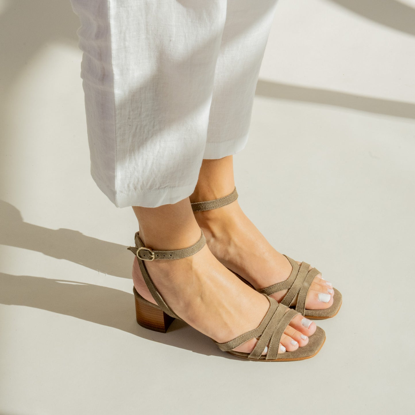 LINDA - Sandalia de tacón TAUPE