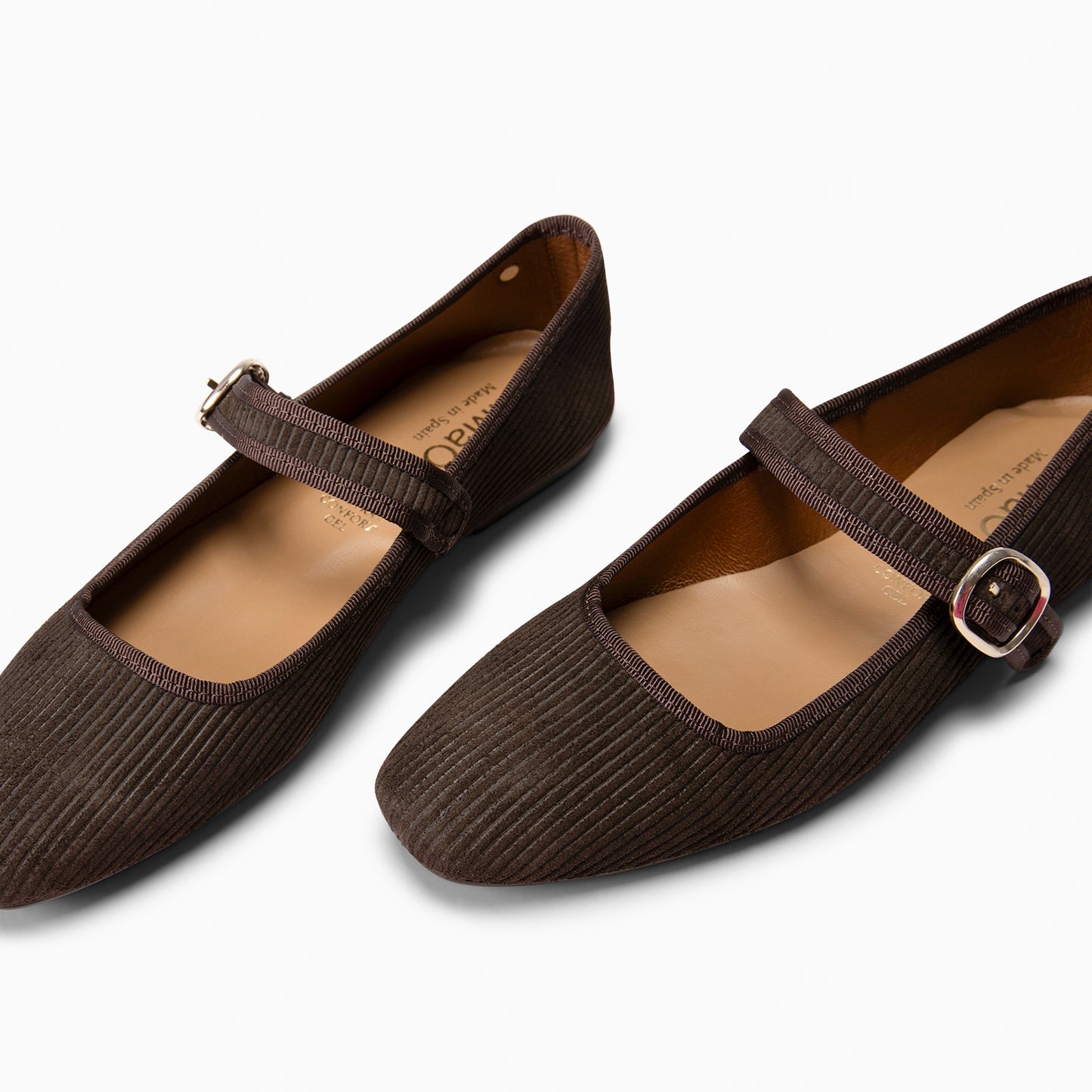 LARA – Merceditas con tira de pana MARRON