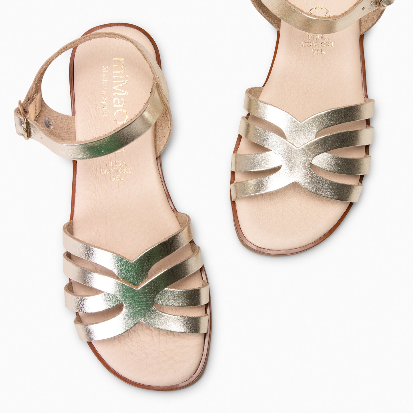 BELISA- Sandalia plana de piel de vaquetilla en PLATINO