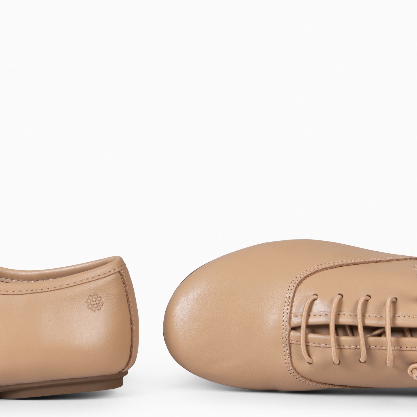 IRIA - Zapatillas Baresoft con Cordones Elásticos  CAMEL