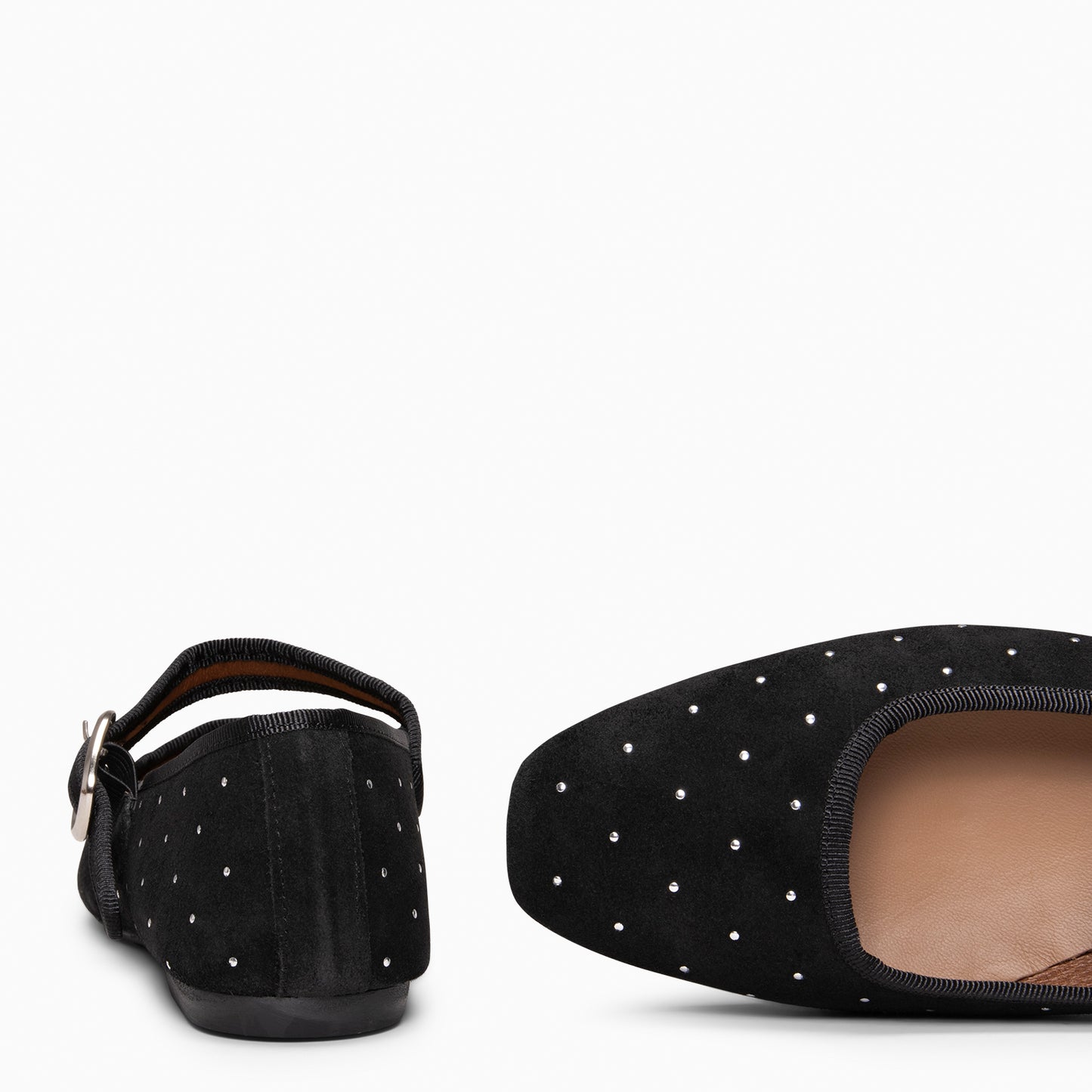 NOVA - Merceditas con puntera cuadrada con tachas en NEGRO