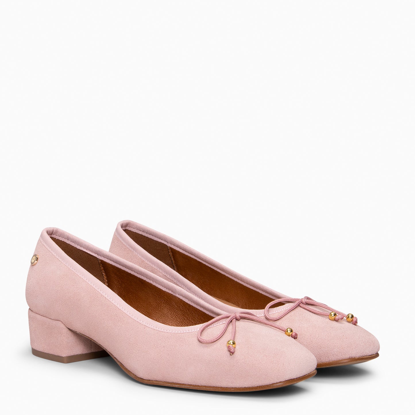 NINA – Bailarina de tacón bajo en piel de serraje NUDE