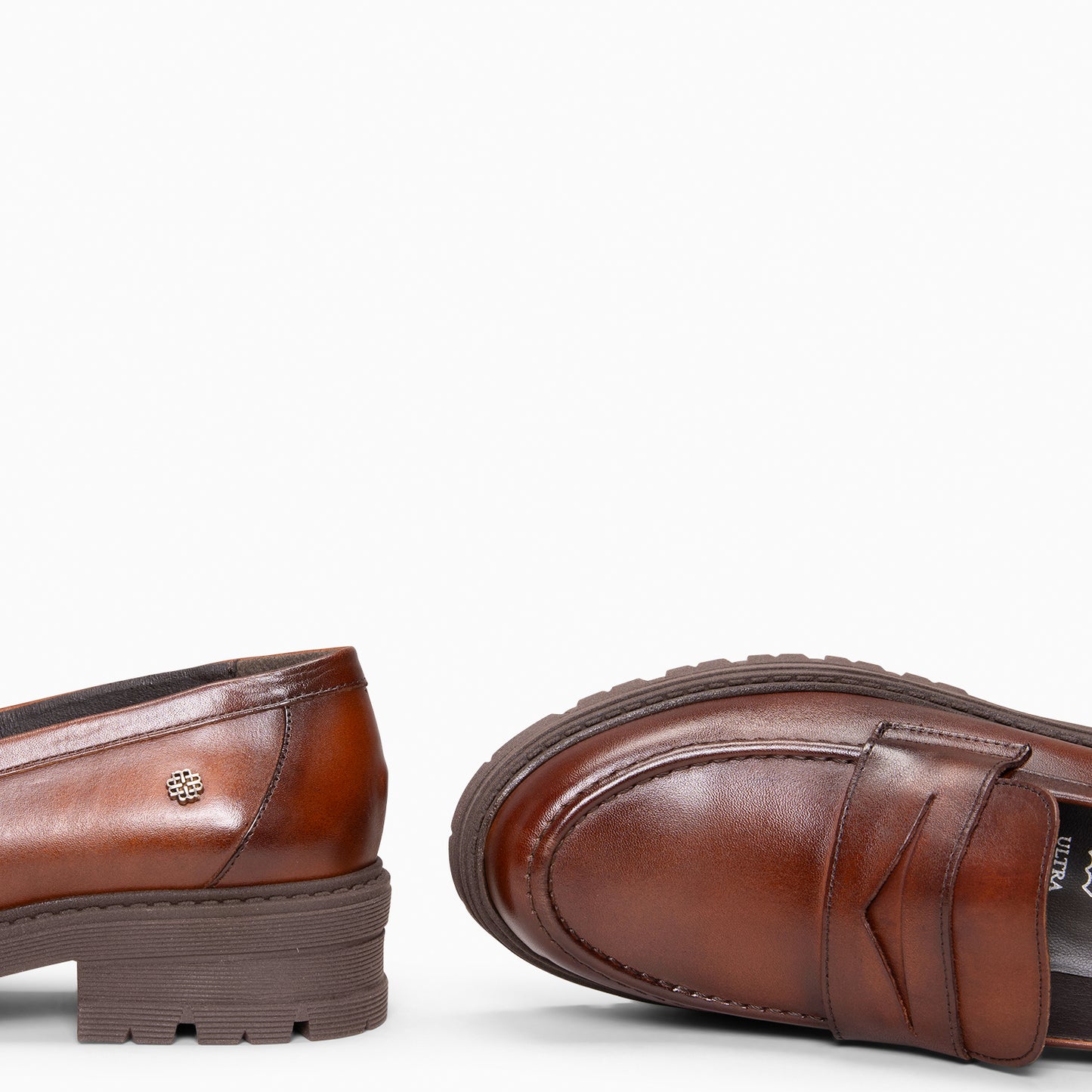 TRAVIS - Mocasin de piel de napa cepillada TABACO