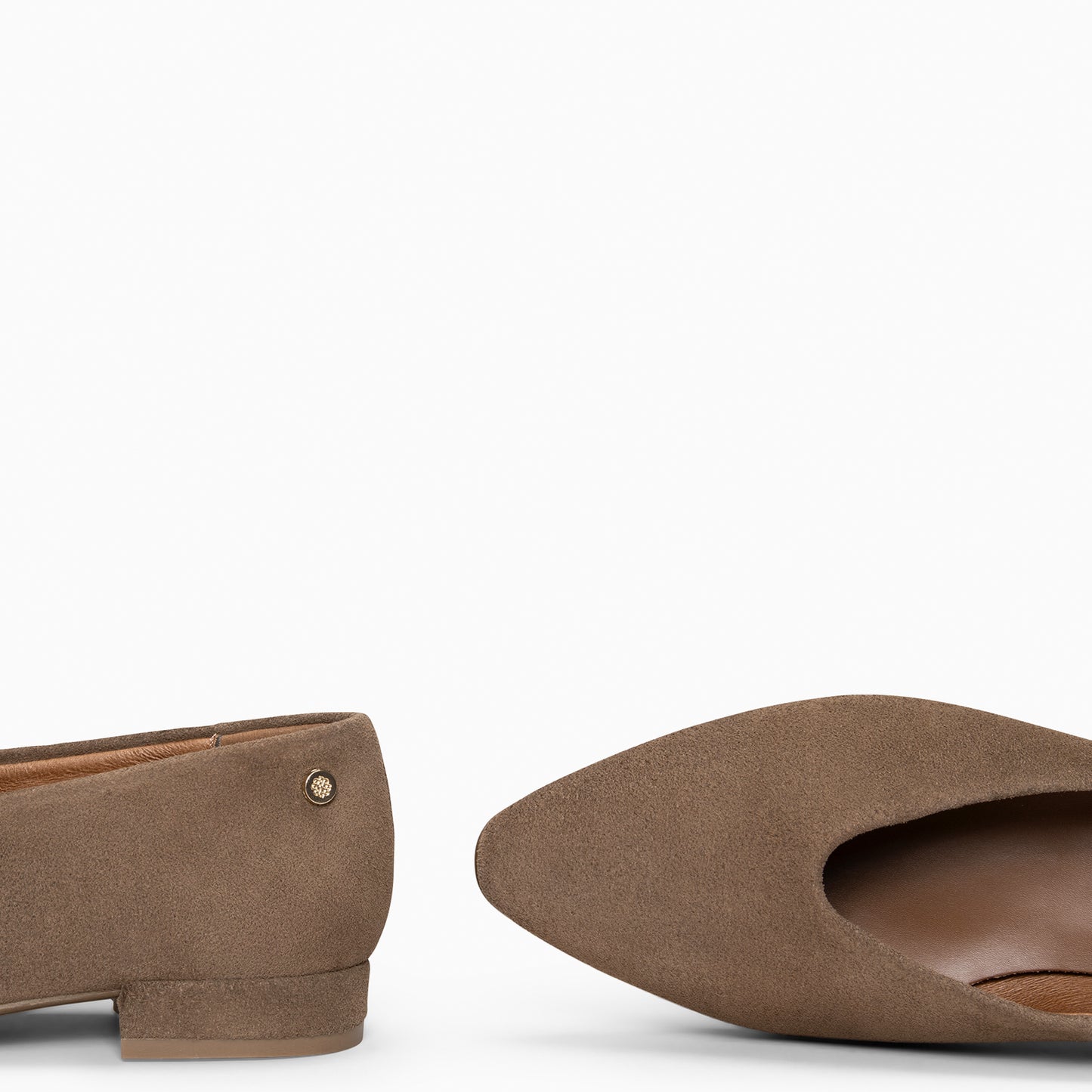 URBAN LACY – Bailarina con tacón bajo en piel de serraje TAUPE