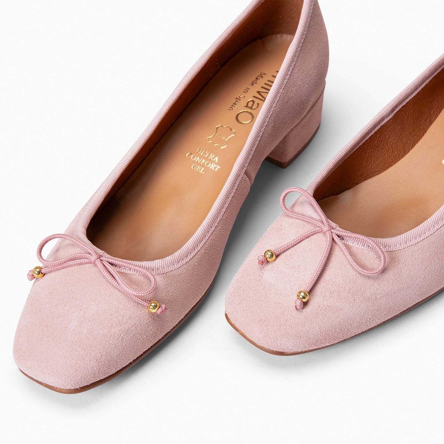 NINA – Bailarina de tacón bajo en piel de serraje NUDE