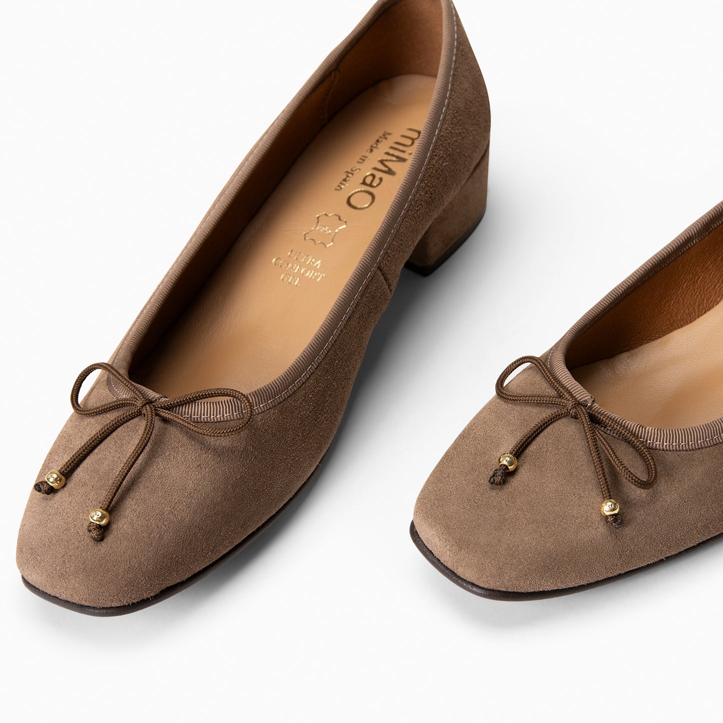 NINA– Bailarina de tacón bajo en piel de serraje TAUPE