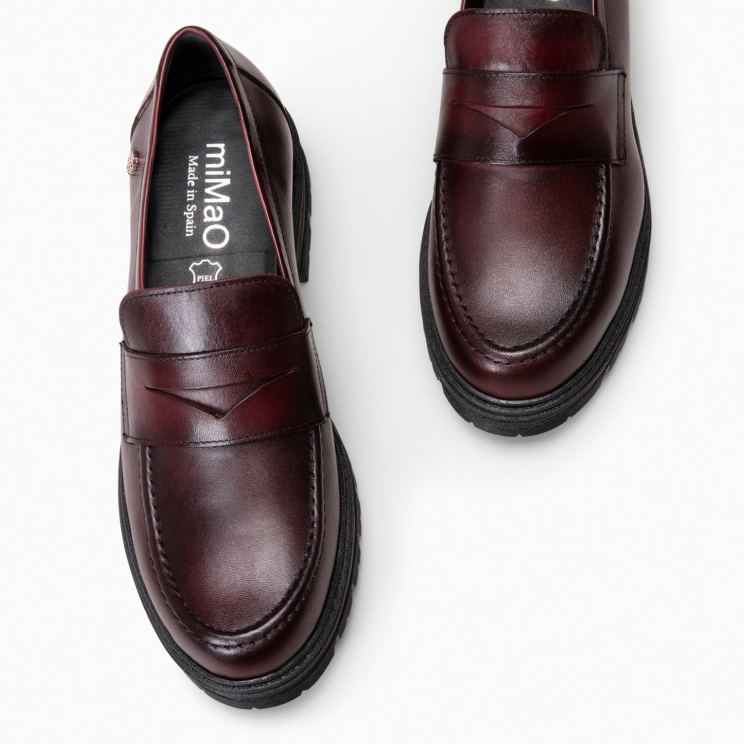 TRAVIS - Mocasin de piel de napa cepillada  BURDEOS