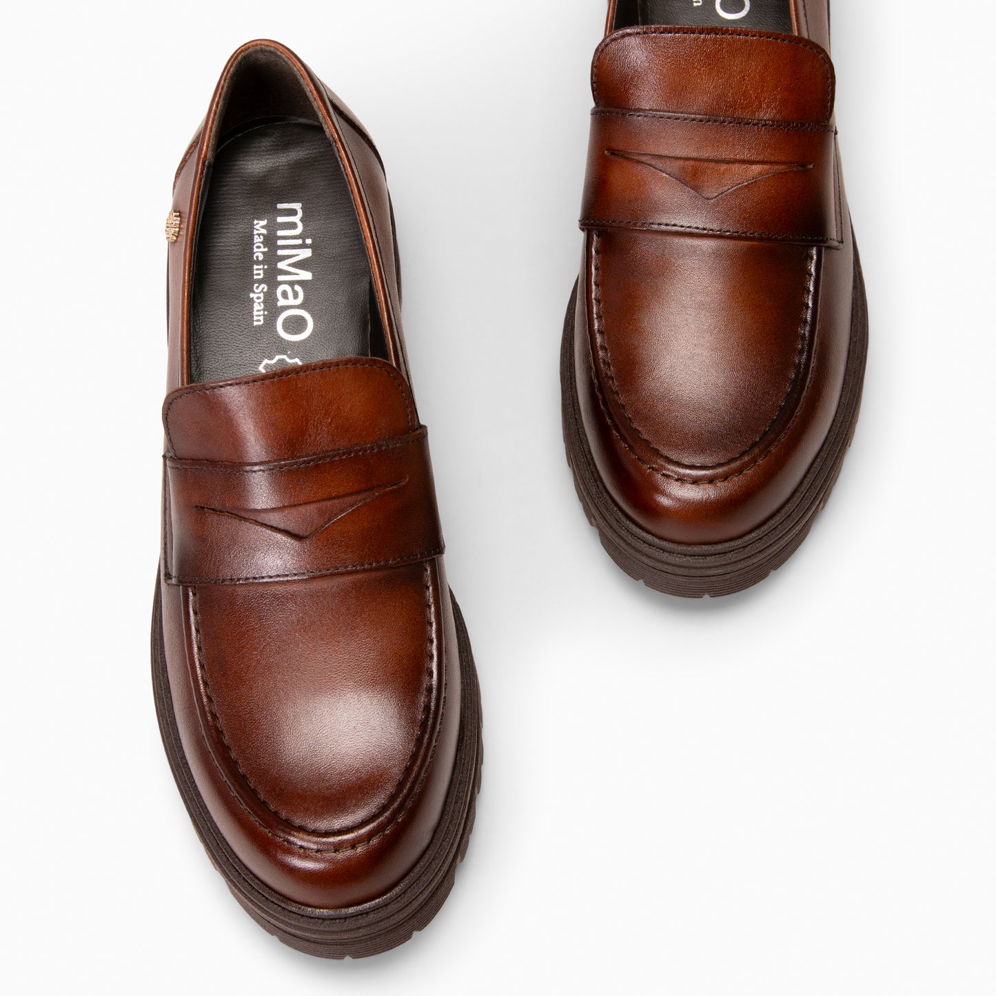 TRAVIS - Mocasin de piel de napa cepillada TABACO