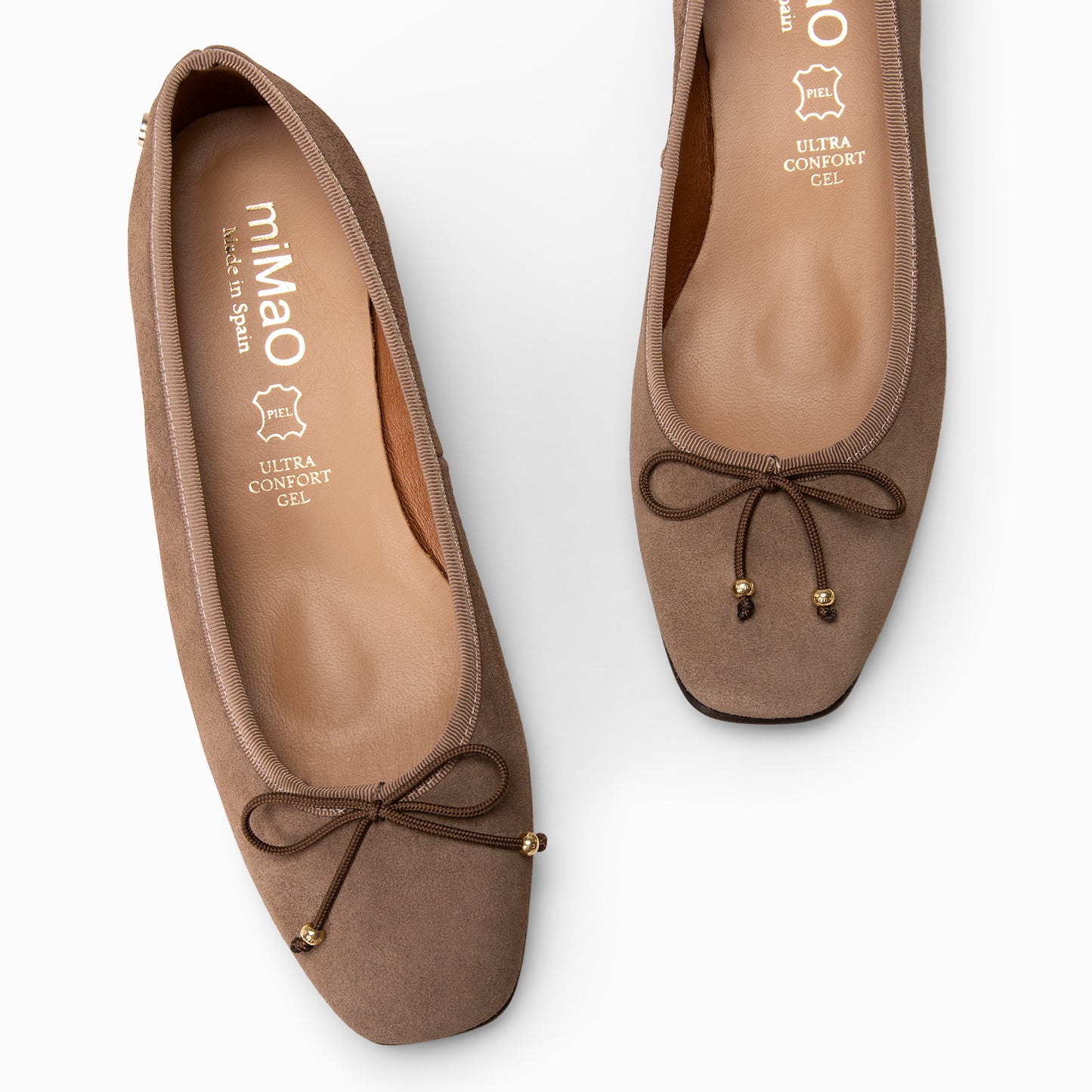 NINA– Bailarina de tacón bajo en piel de serraje TAUPE