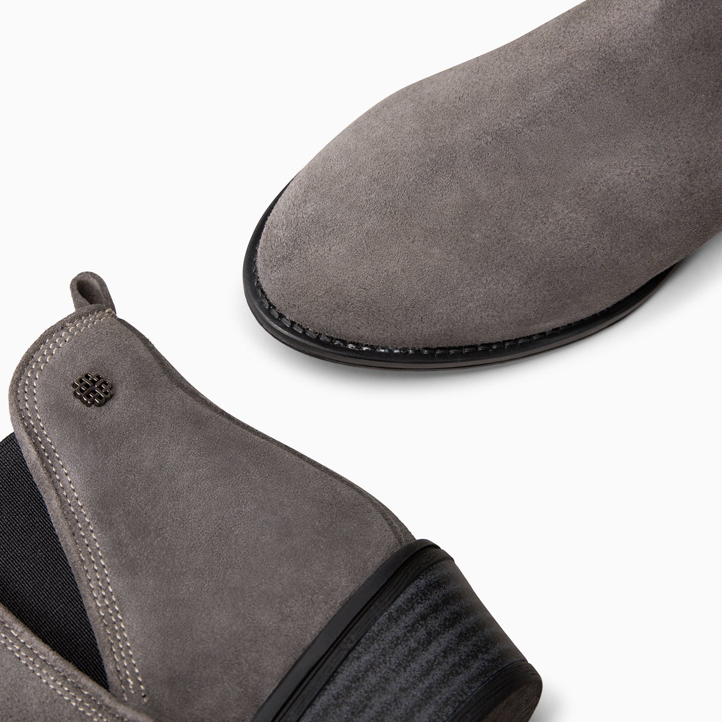 VIANA – Botín bajo con elástico GRIS