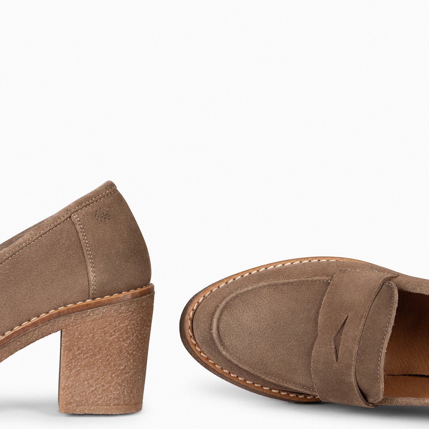 MOKKA - Mocasín de serraje con borla TAUPE