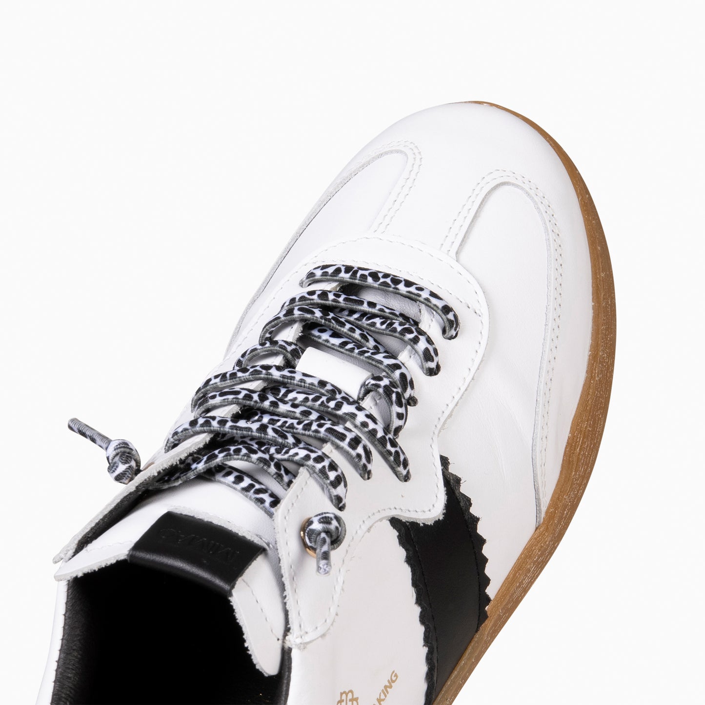 STÜDIO 01 - DEPORTIVOS LEOPARDO