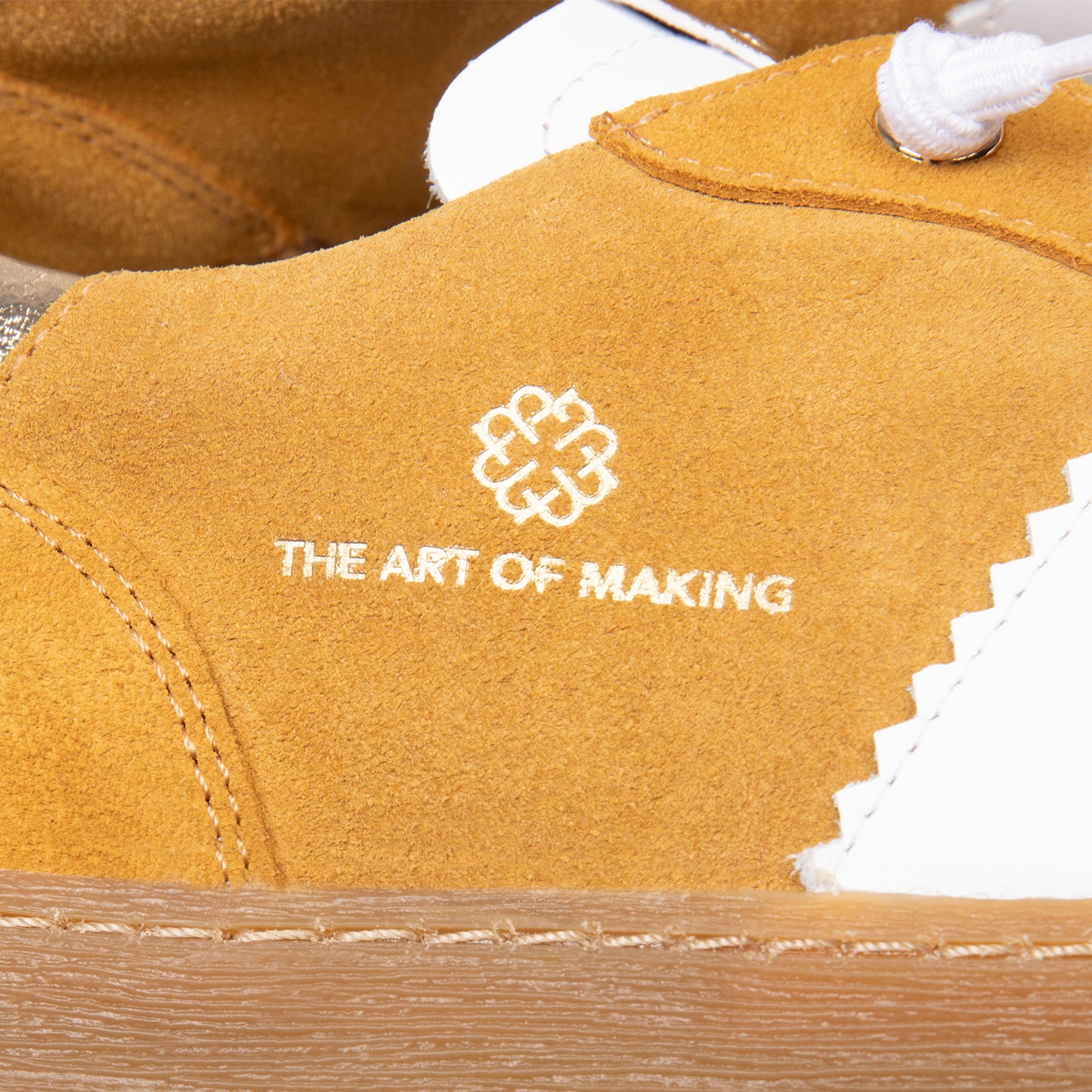 STÜDIO 01 - DEPORTIVOS MOSTAZA