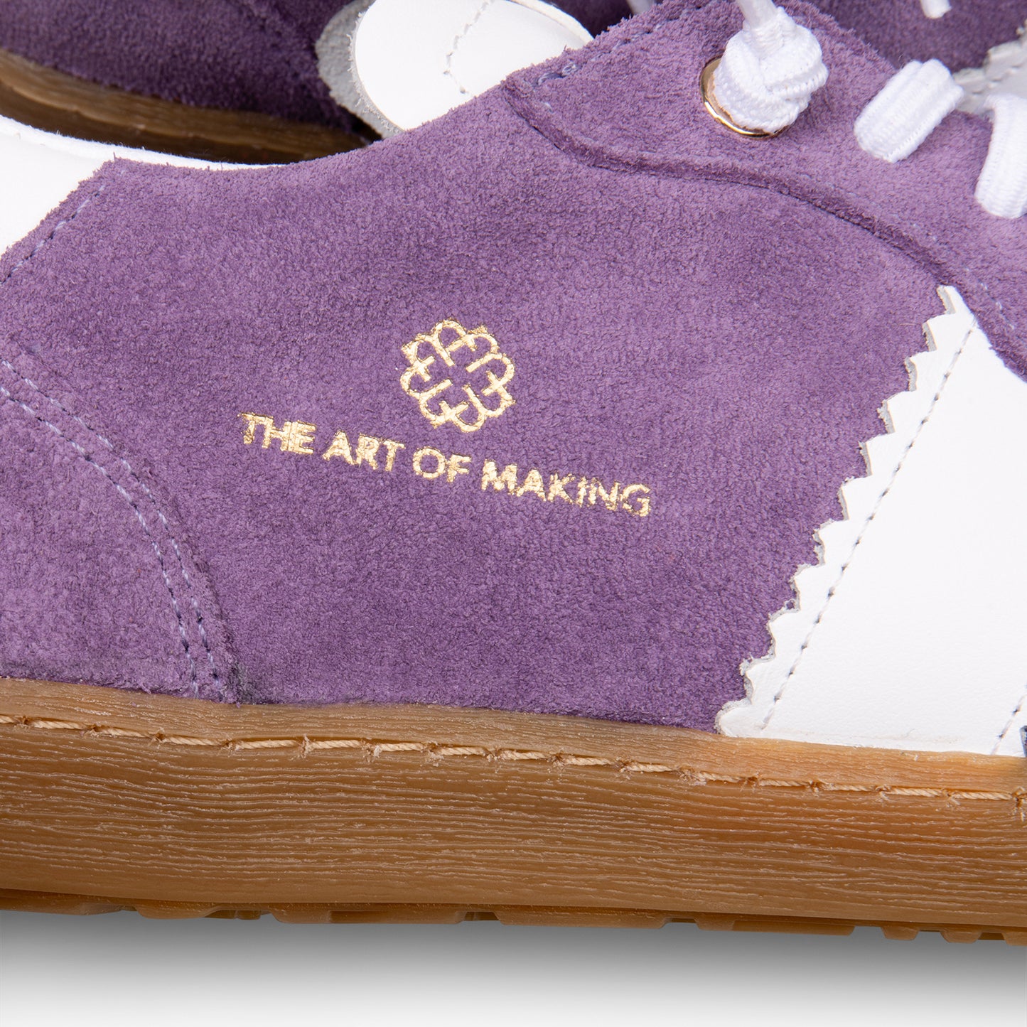 STÜDIO 01 - DEPORTIVOS MORADO