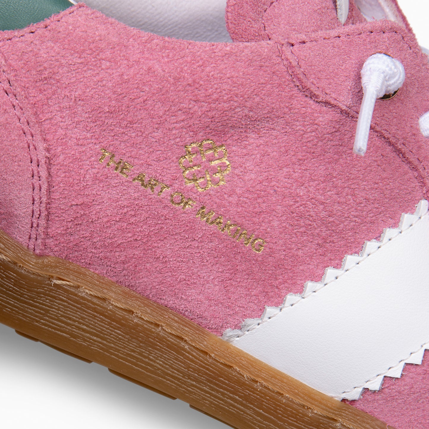 STÜDIO 01 - DEPORTIVOS FUCSIA