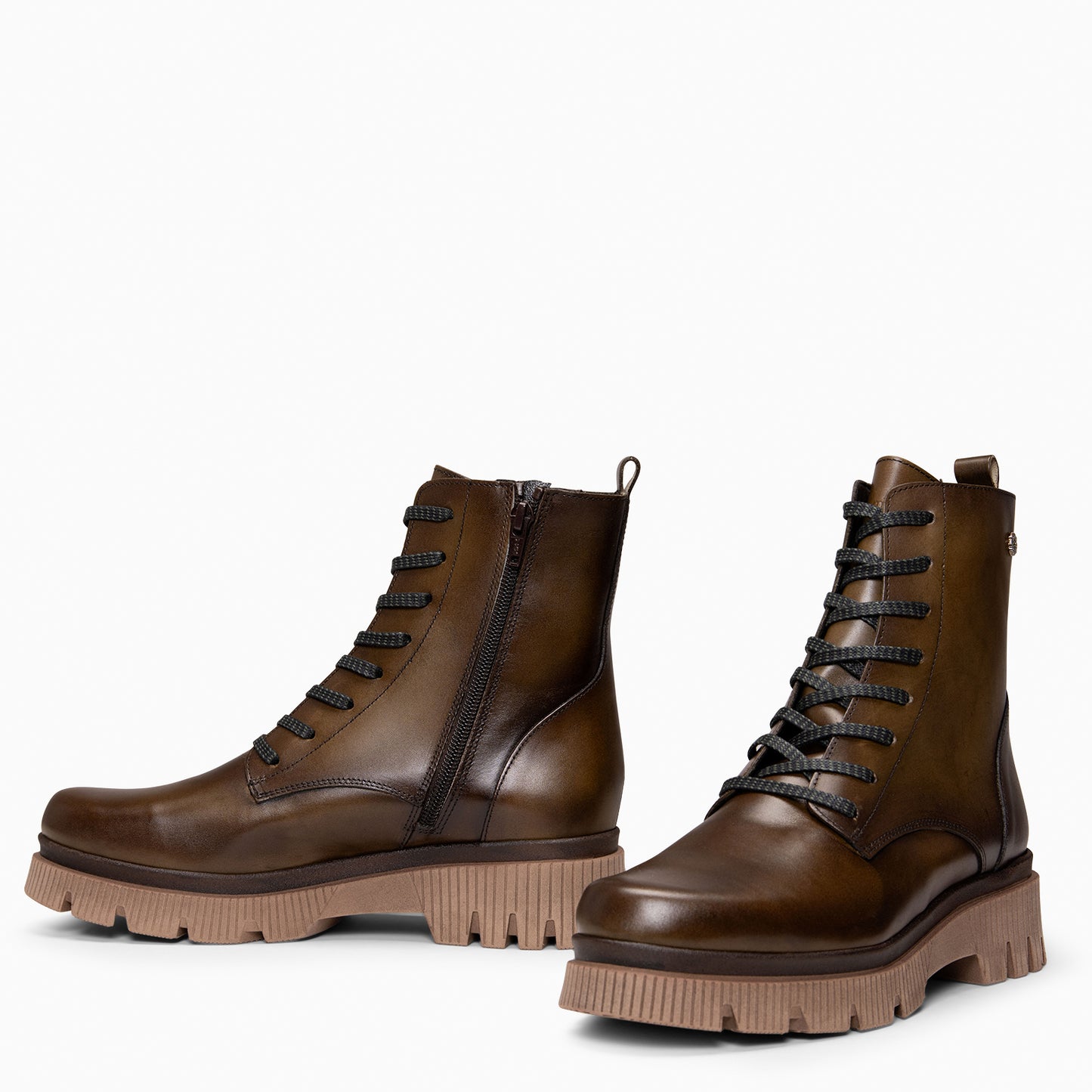 STONE – Botines militares de piel  KAQUI