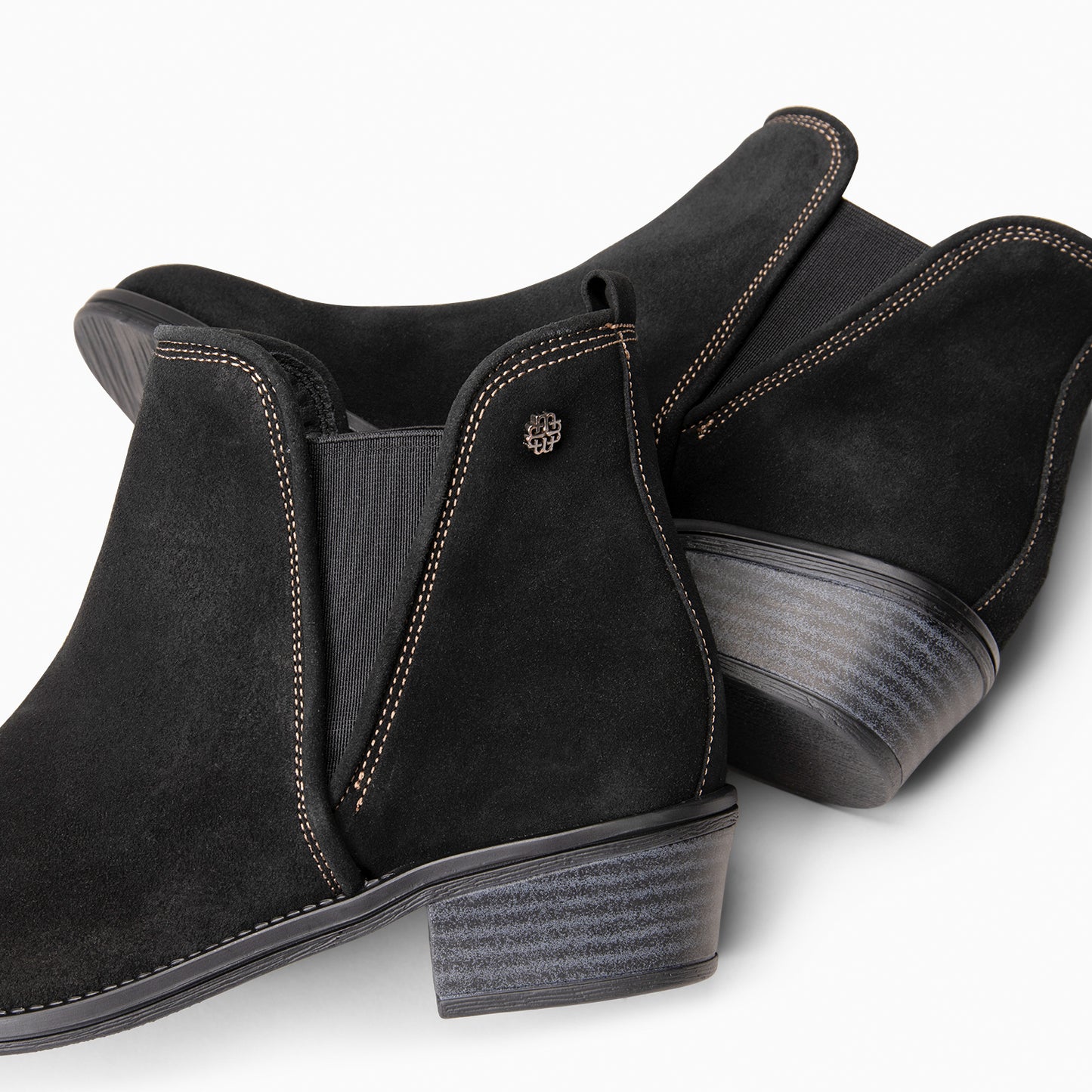 VIANA – Botín bajo con elástico NEGRO