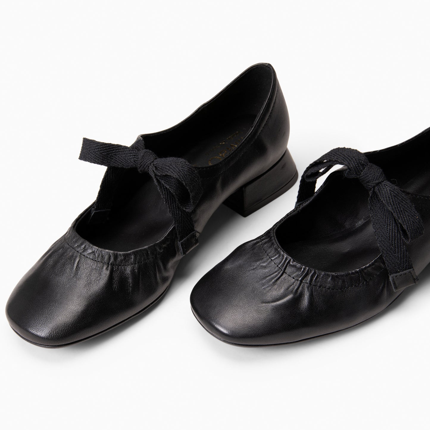 CORA– Merceditas con lazo NEGRO