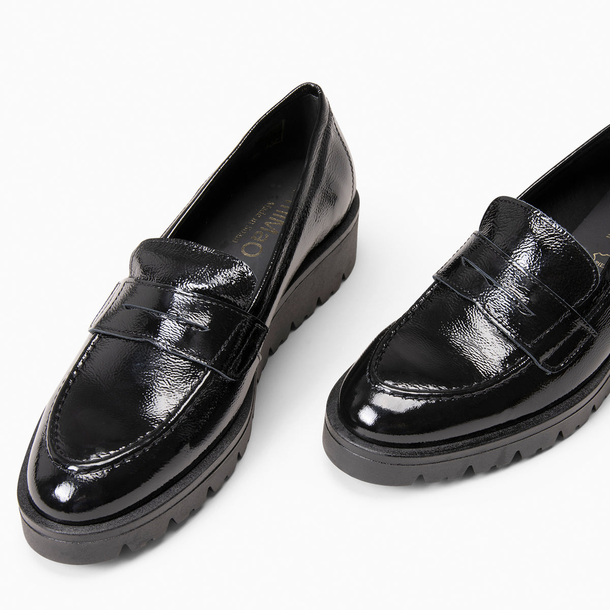 DAFNE - Mocasín con cuña CHAROL NEGRO