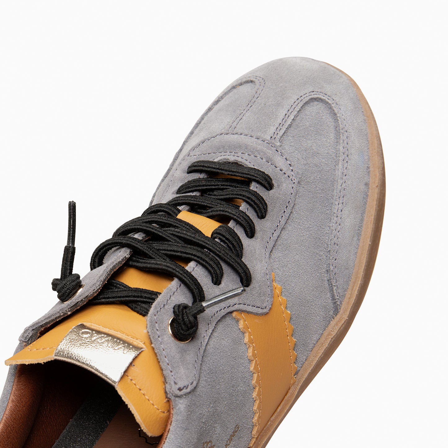 STÜDIO 01 - Deportivos GRIS