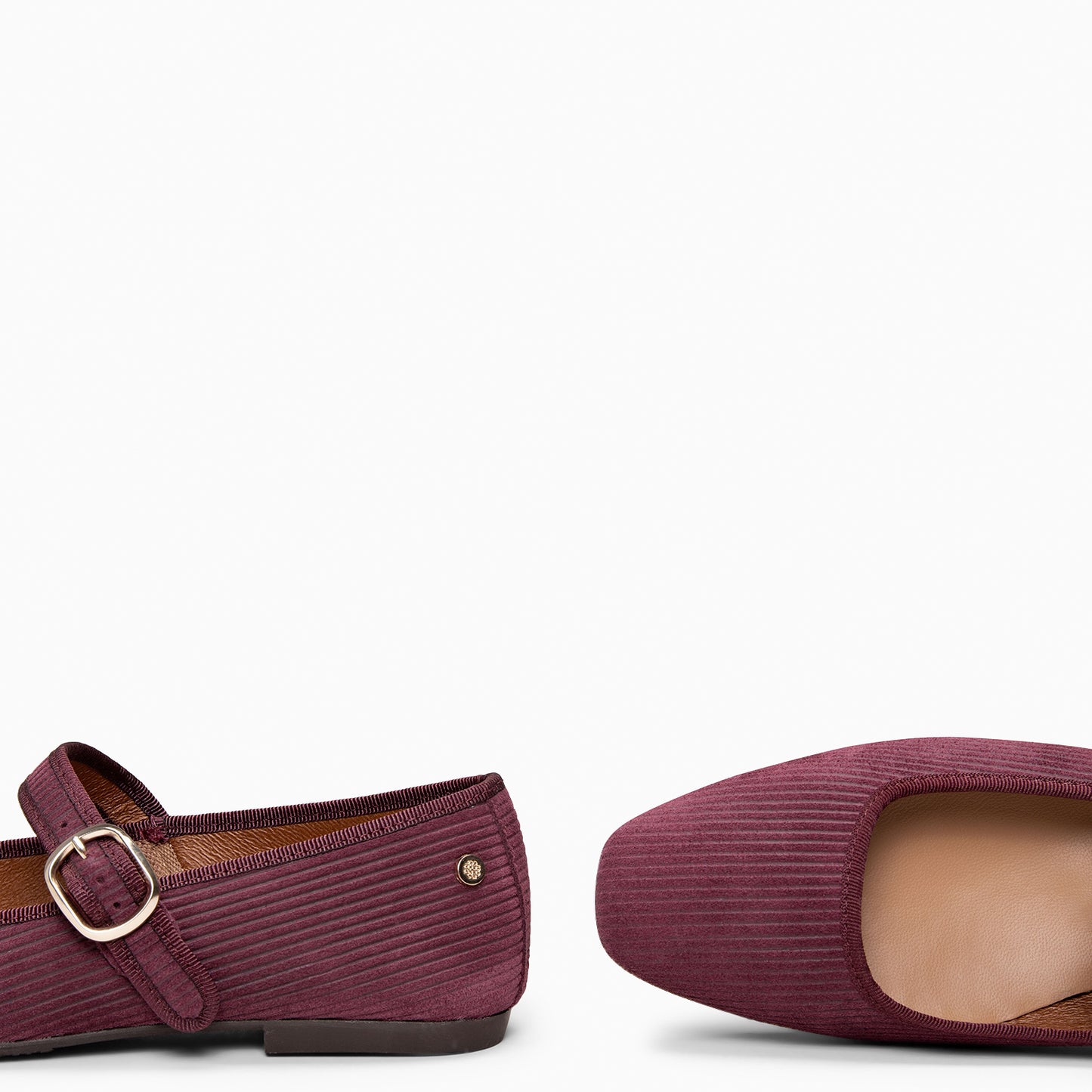 LARA – Merceditas con tira de pana en BURDEOS