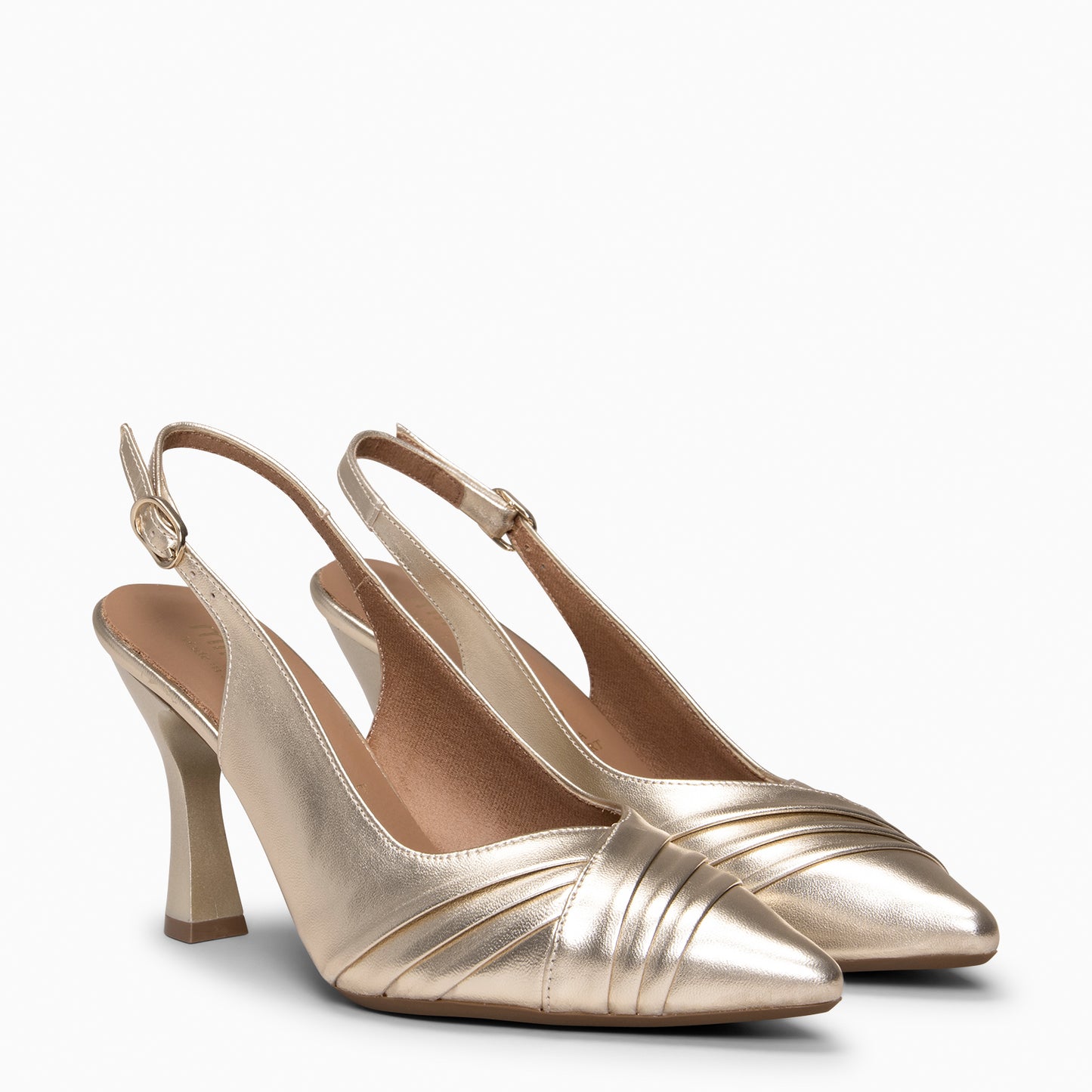 CARLA– Zapato de tacón alto destalonado PLATINO