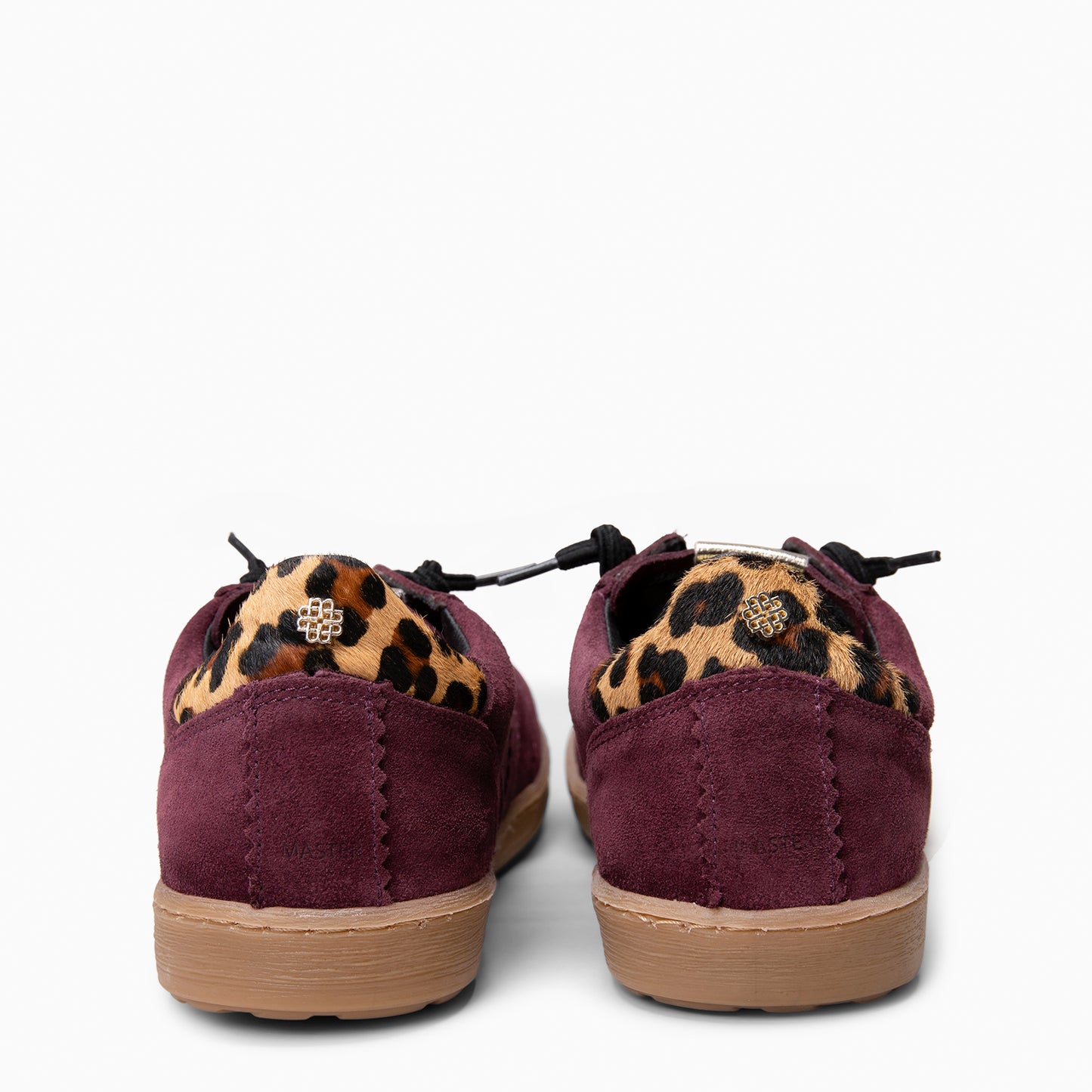 STÜDIO 01 - Deportivos BURDEOS