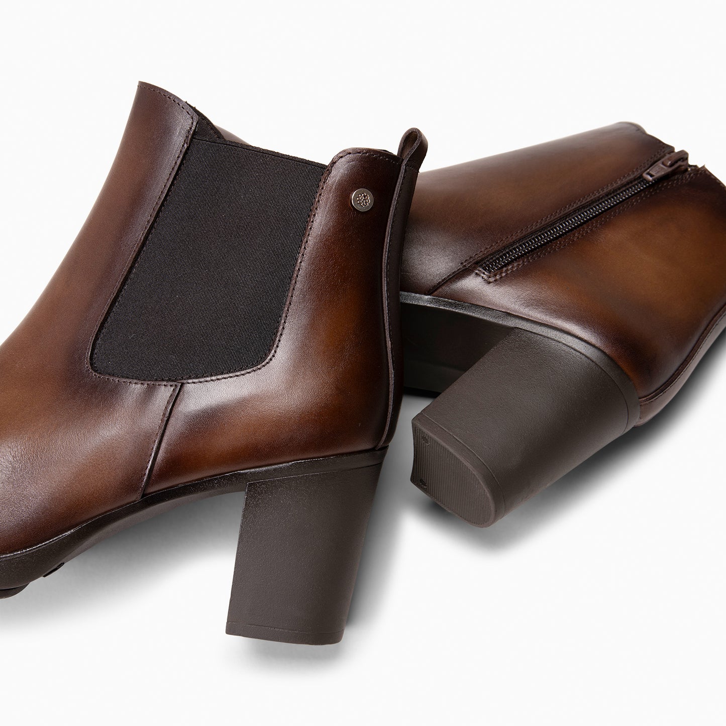 SABRINA – Botin de tacón alto con elástico lateral CAMEL