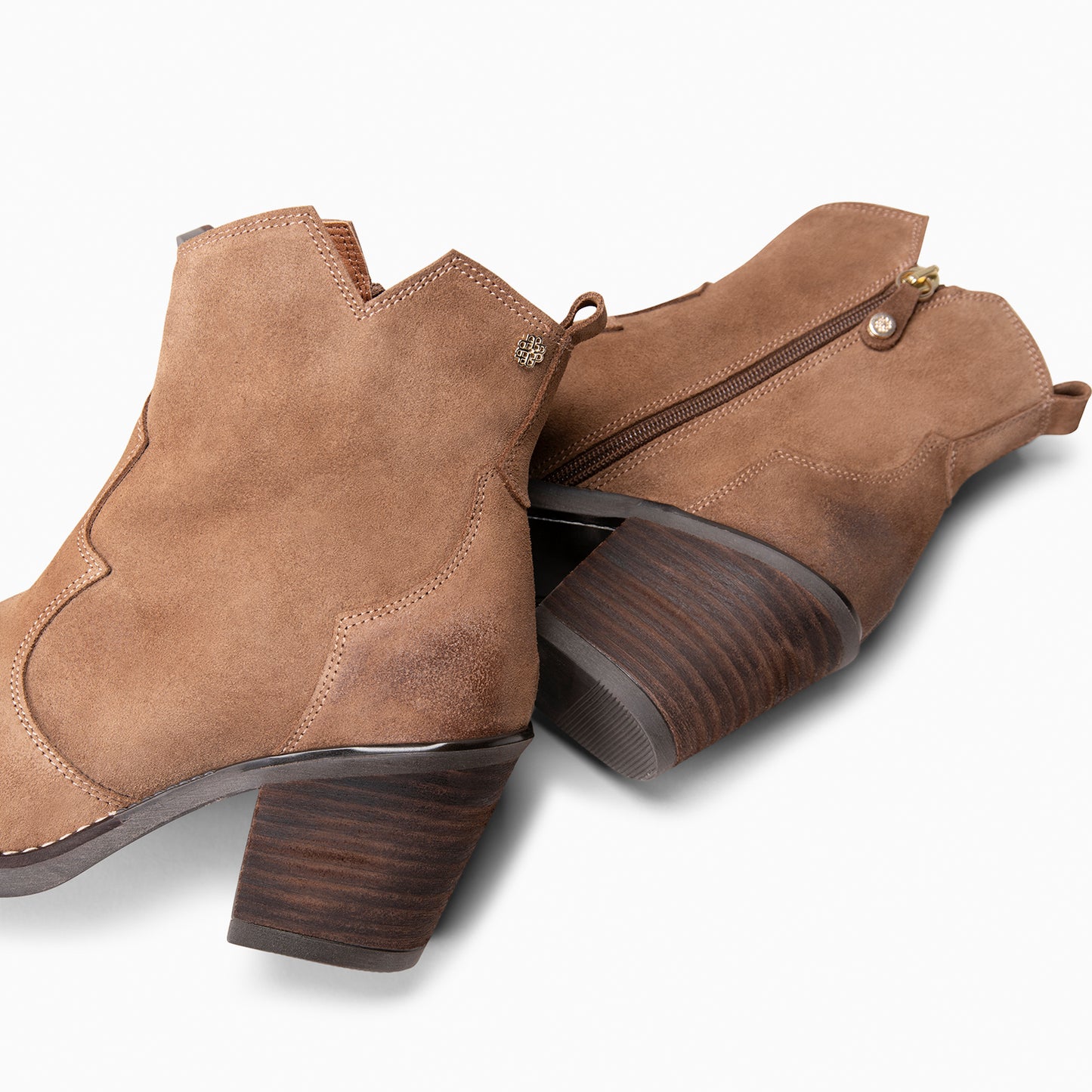 BEDFORD – Botines cowboy con tacón CAMEL