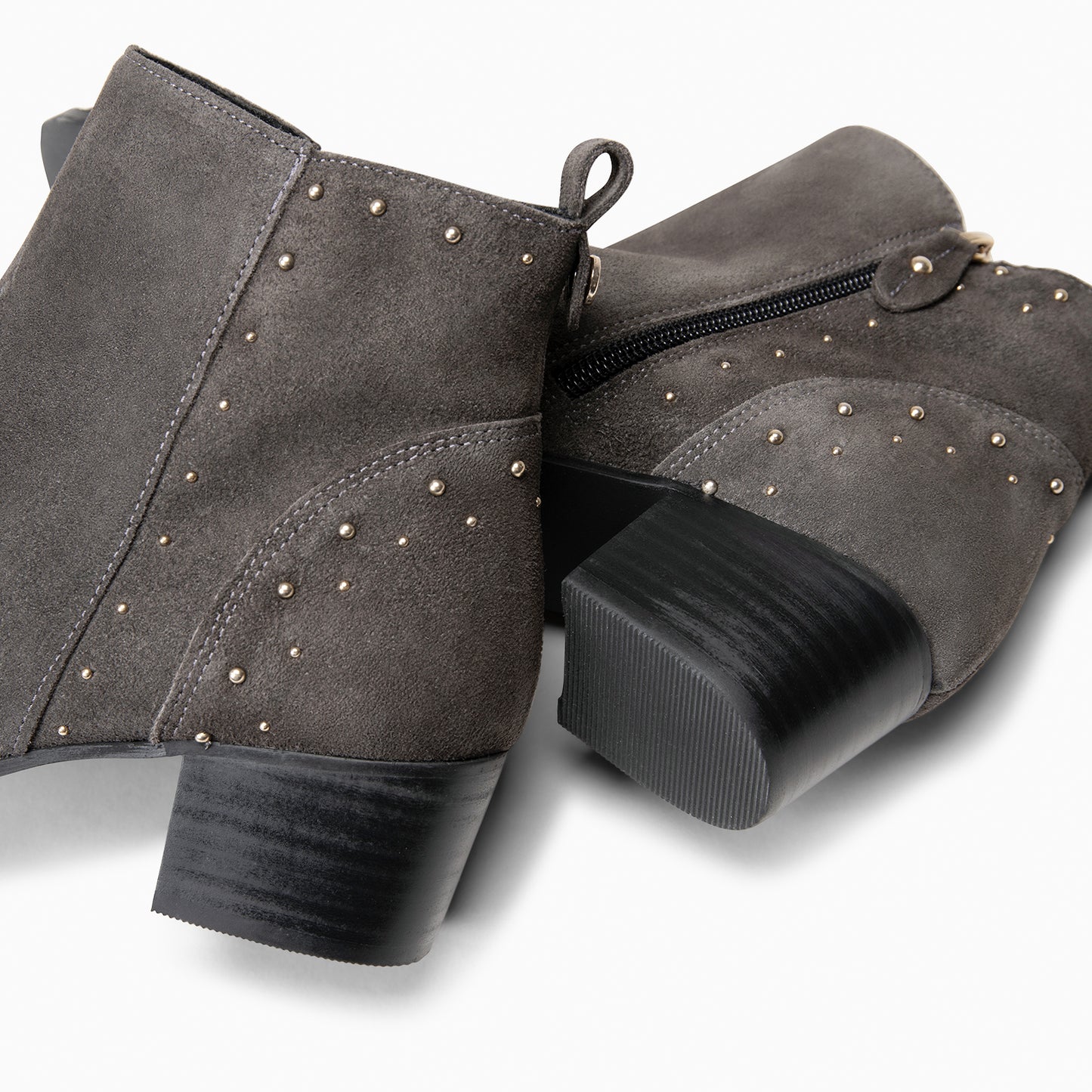 DUSTY– botines de serraje con tachas GRIS