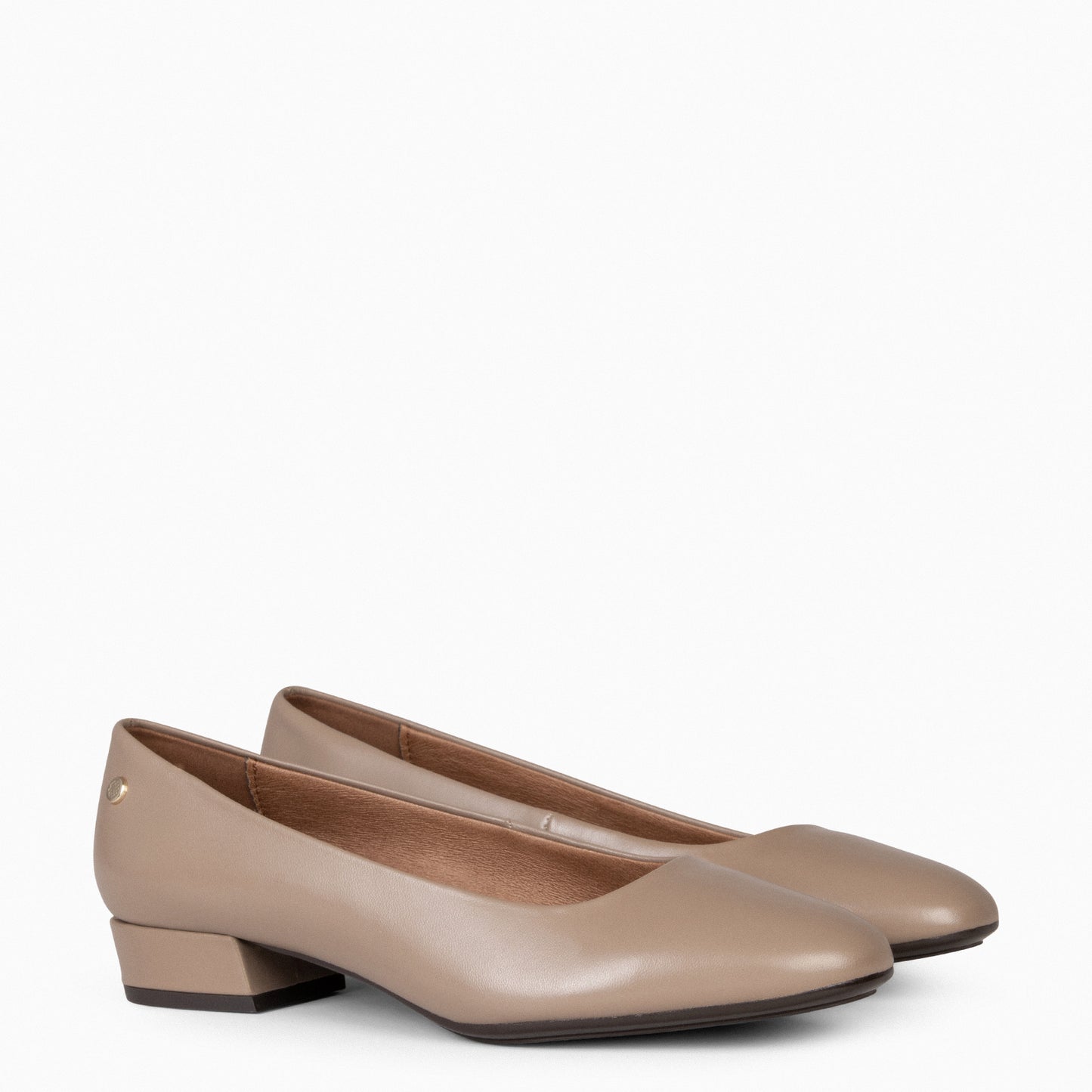 URBAN XS – Zapatos de tacón bajo TAUPE