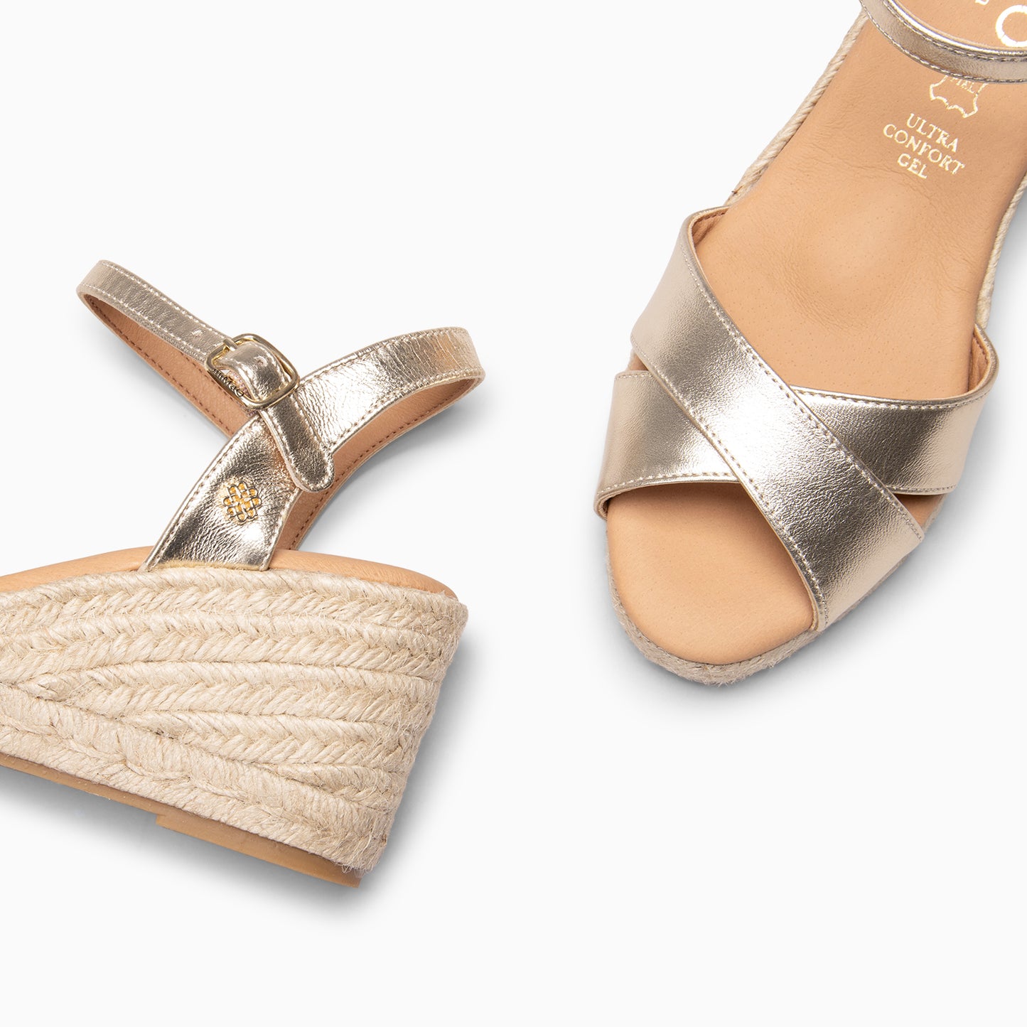 CALPE - Cuña de yute artesanal con tiras cruzadas PLATINO