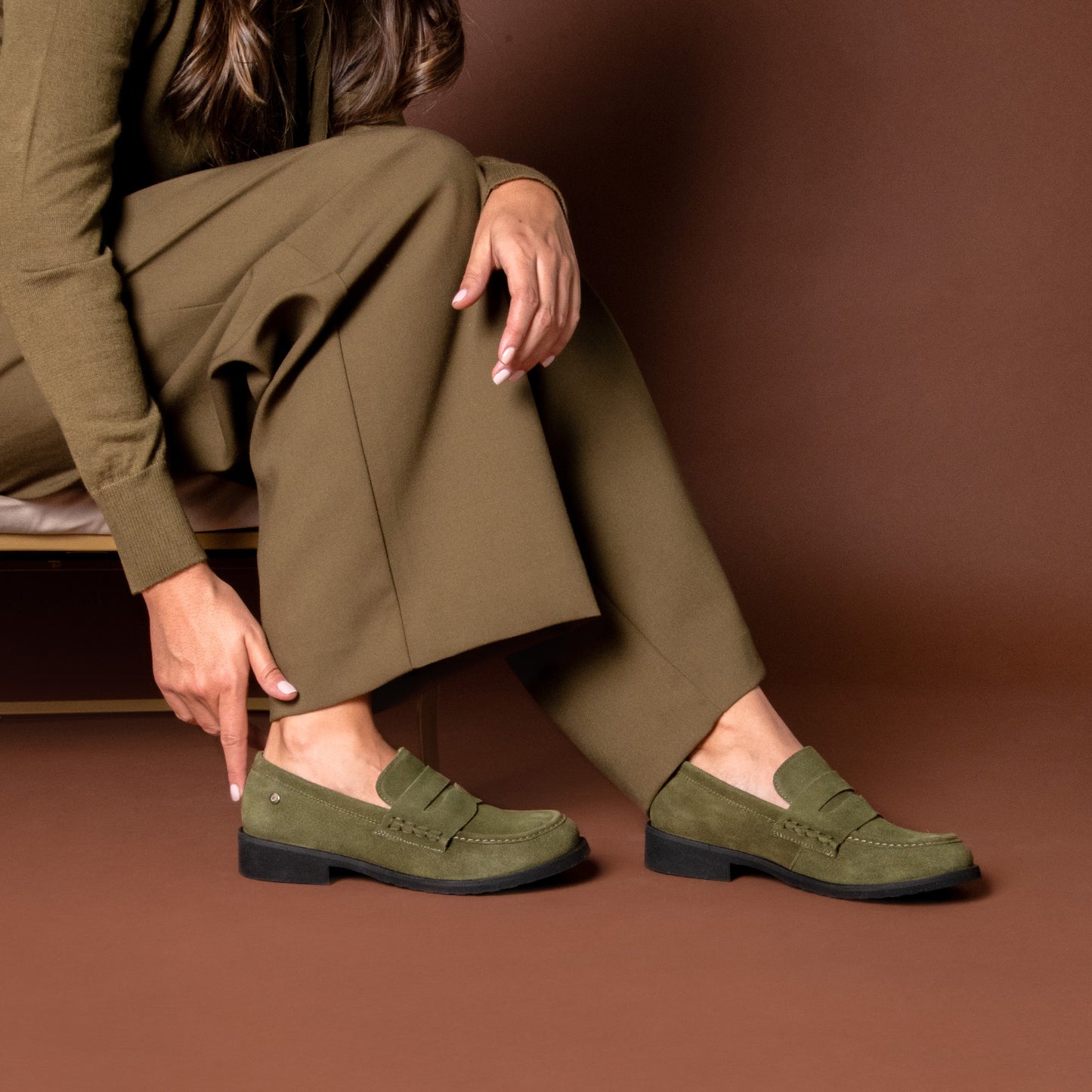 HARVARD – mocasines planos de piel  KAQUI