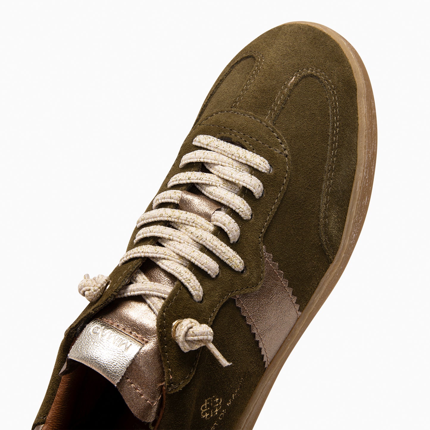 STÜDIO 01 - Deportivos  KAQUI