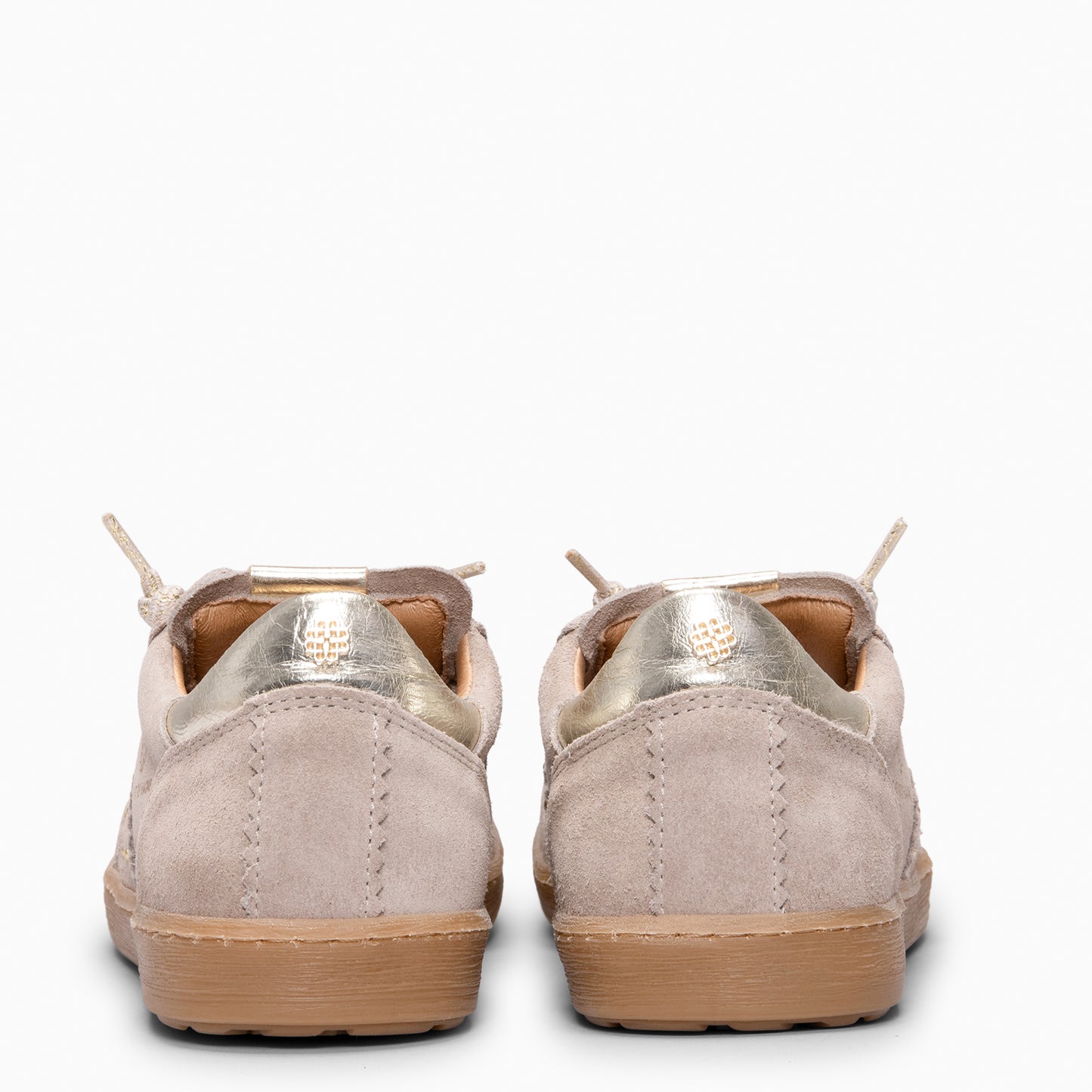STÜDIO 01 - DEPORTIVOS TAUPE TACHAS