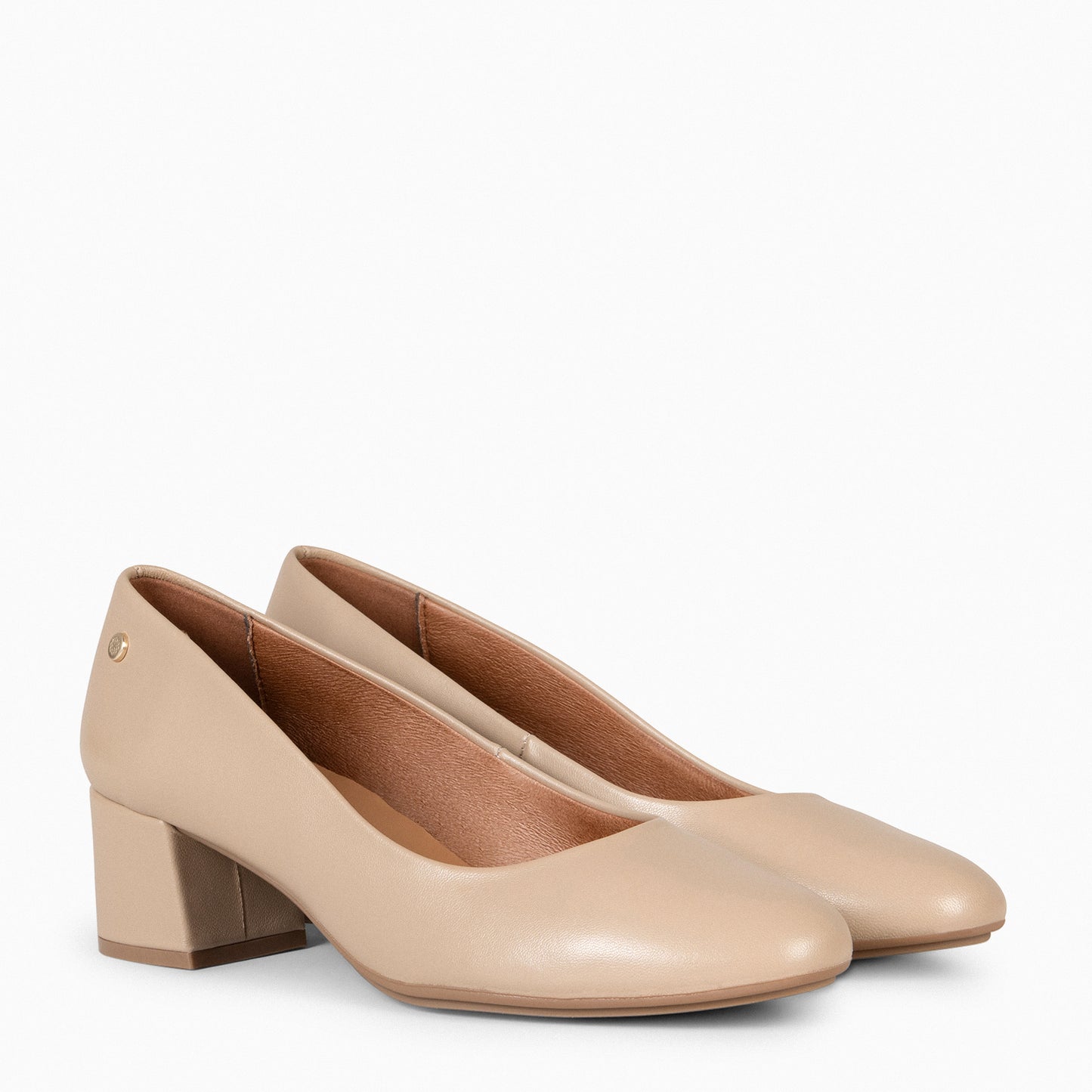 URBAN REDONDO SALÓN – Zapatos de tacón bajo de napa BEIGE