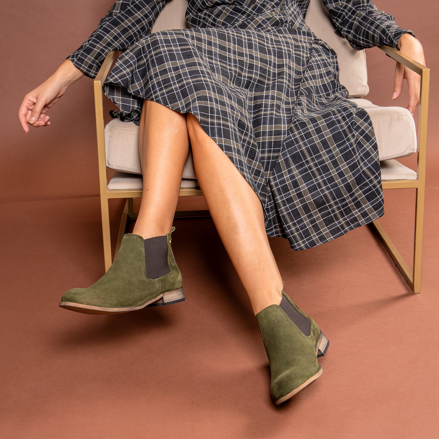 CLAIRE - Botín de serraje estilo Chelsea TAUPE