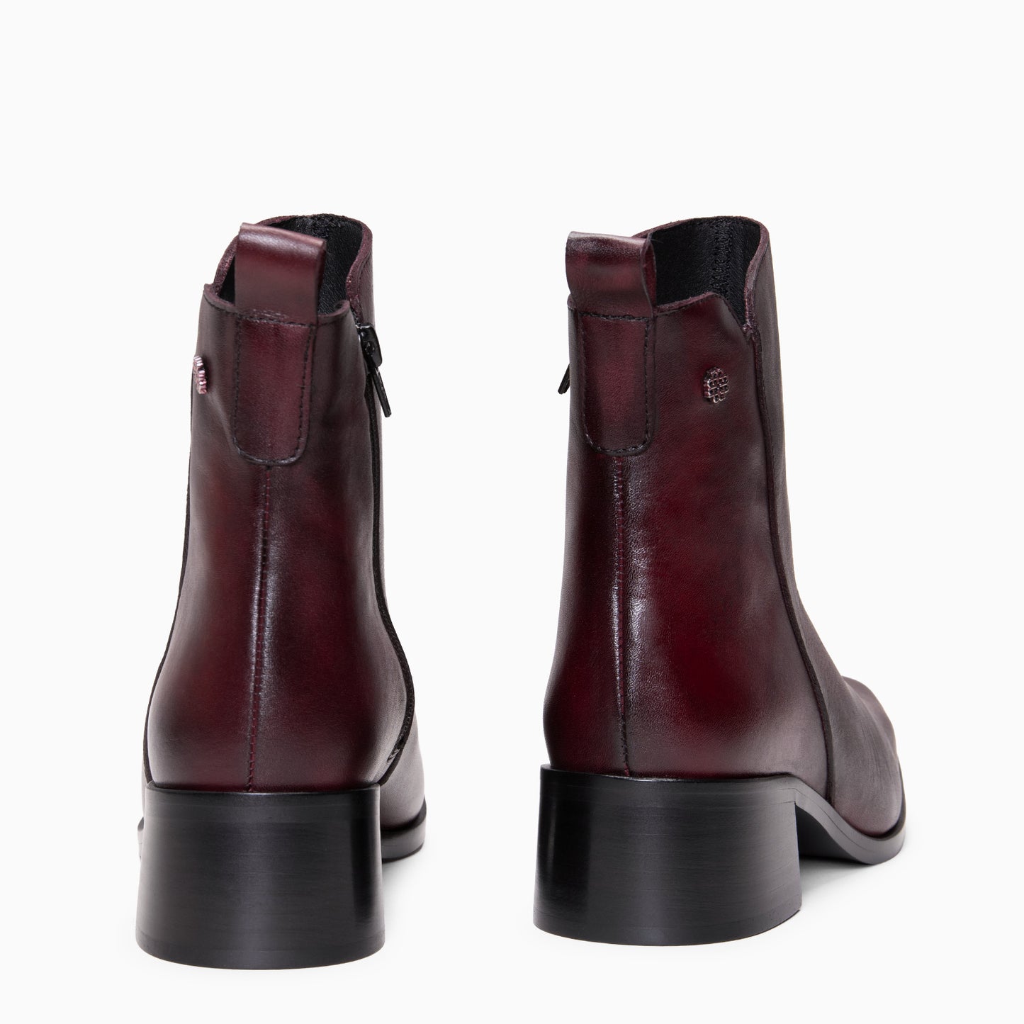 BERLIN – Botines bajos de mujer de piel BURDEOS