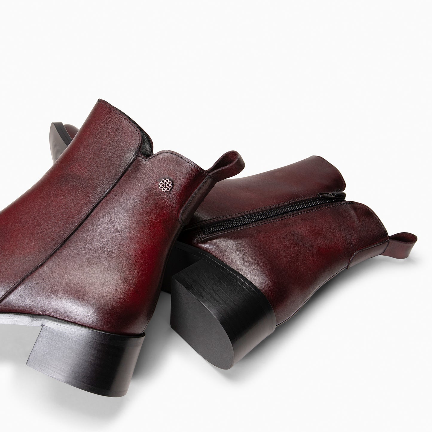 BERLIN – Botines bajos de mujer de piel BURDEOS