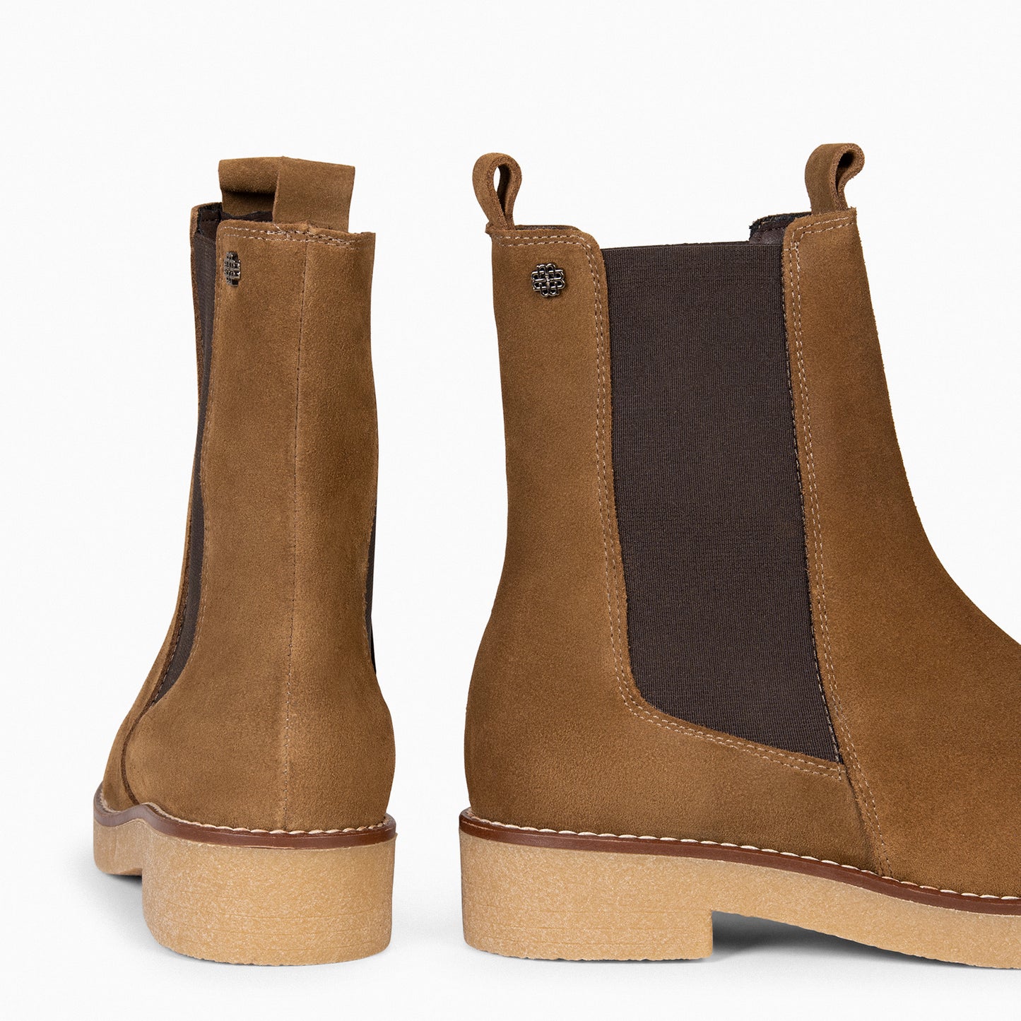 PORTLAND – Botines Chelsea de piel CAMEL